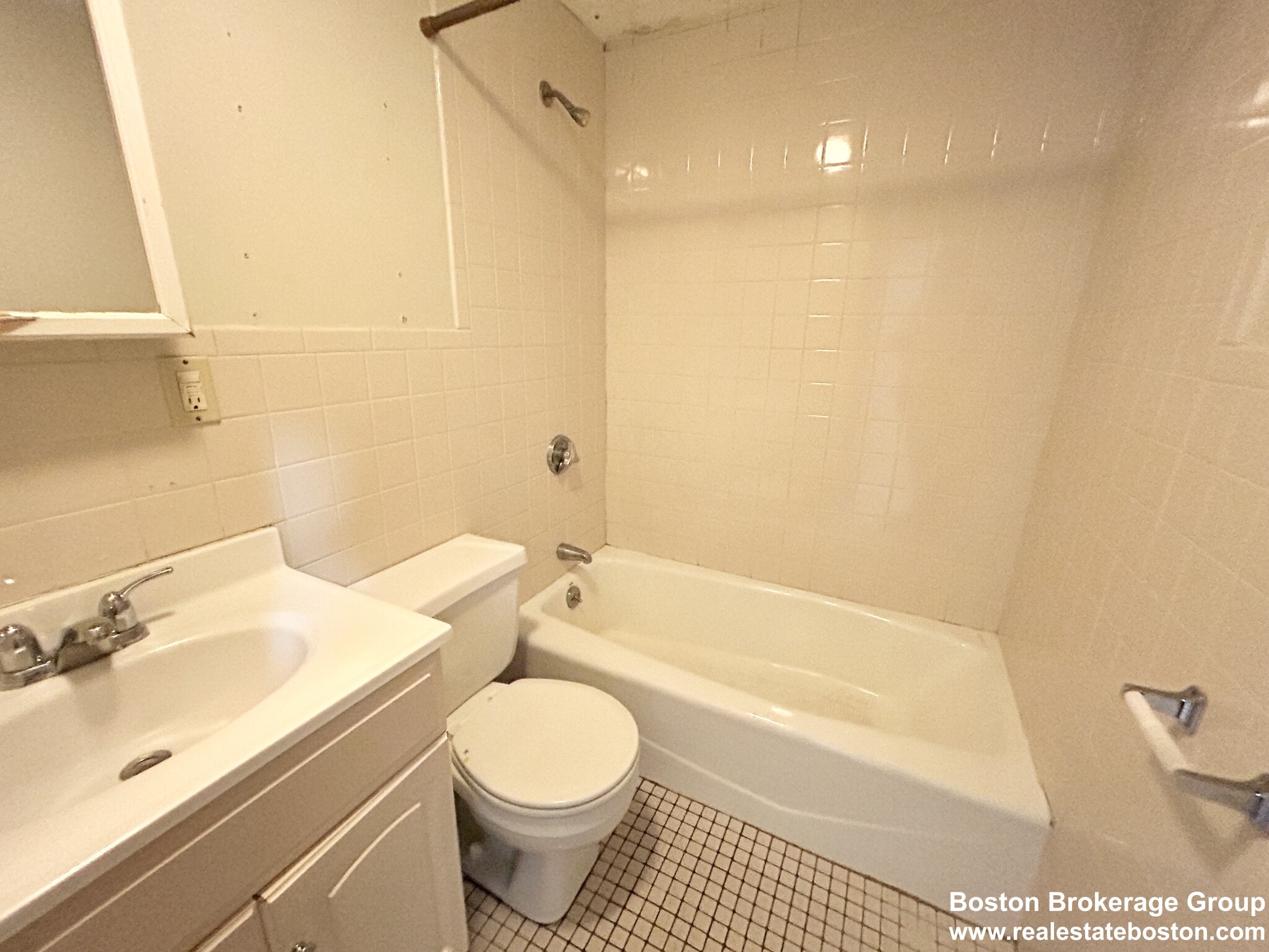 96 Cottage St, Dorchester