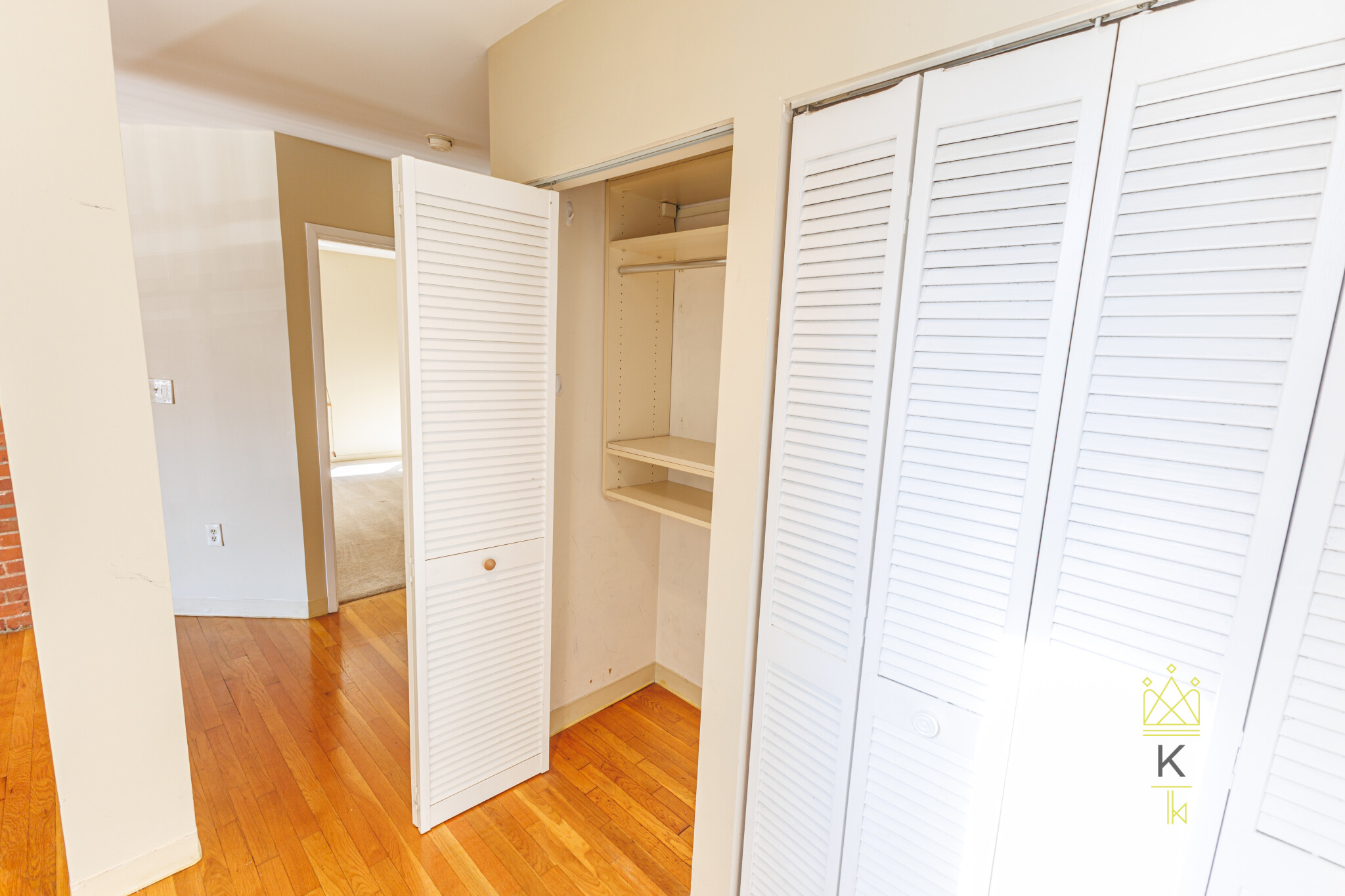 96 Gainsborough St, Fenway