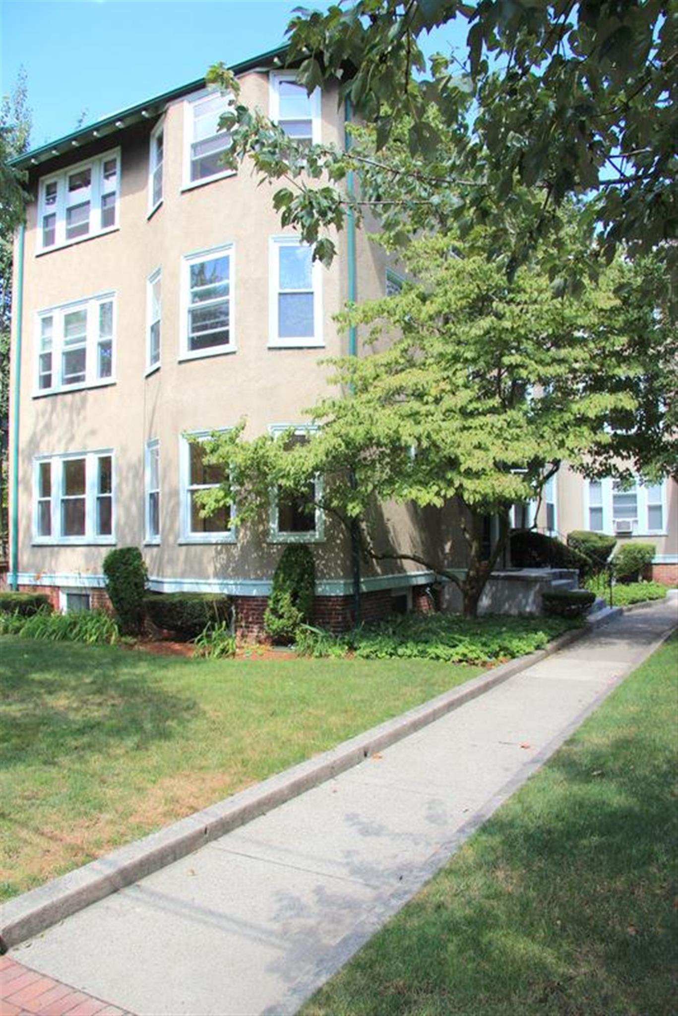 99 Lexington Ave, Huron Village