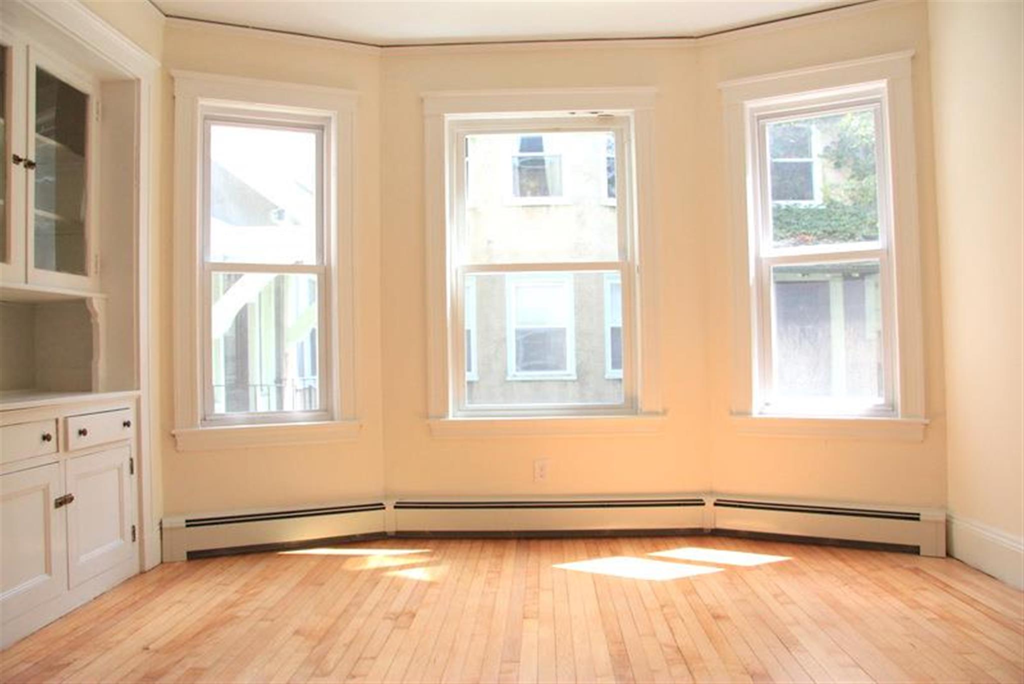 99 Lexington Ave, Huron Village