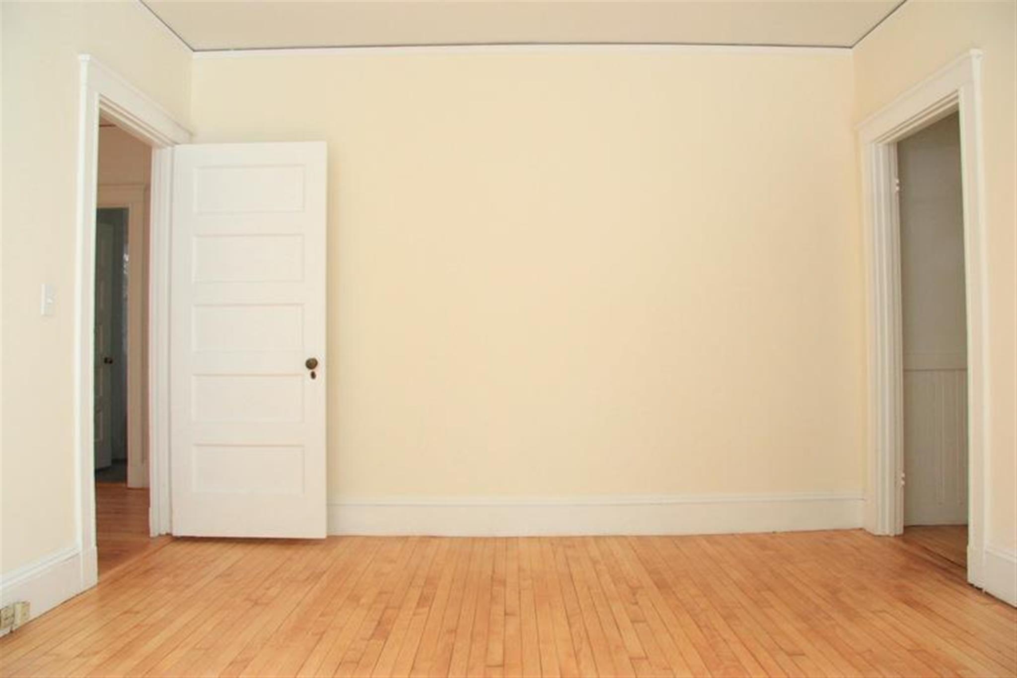 99 Lexington Ave, Huron Village