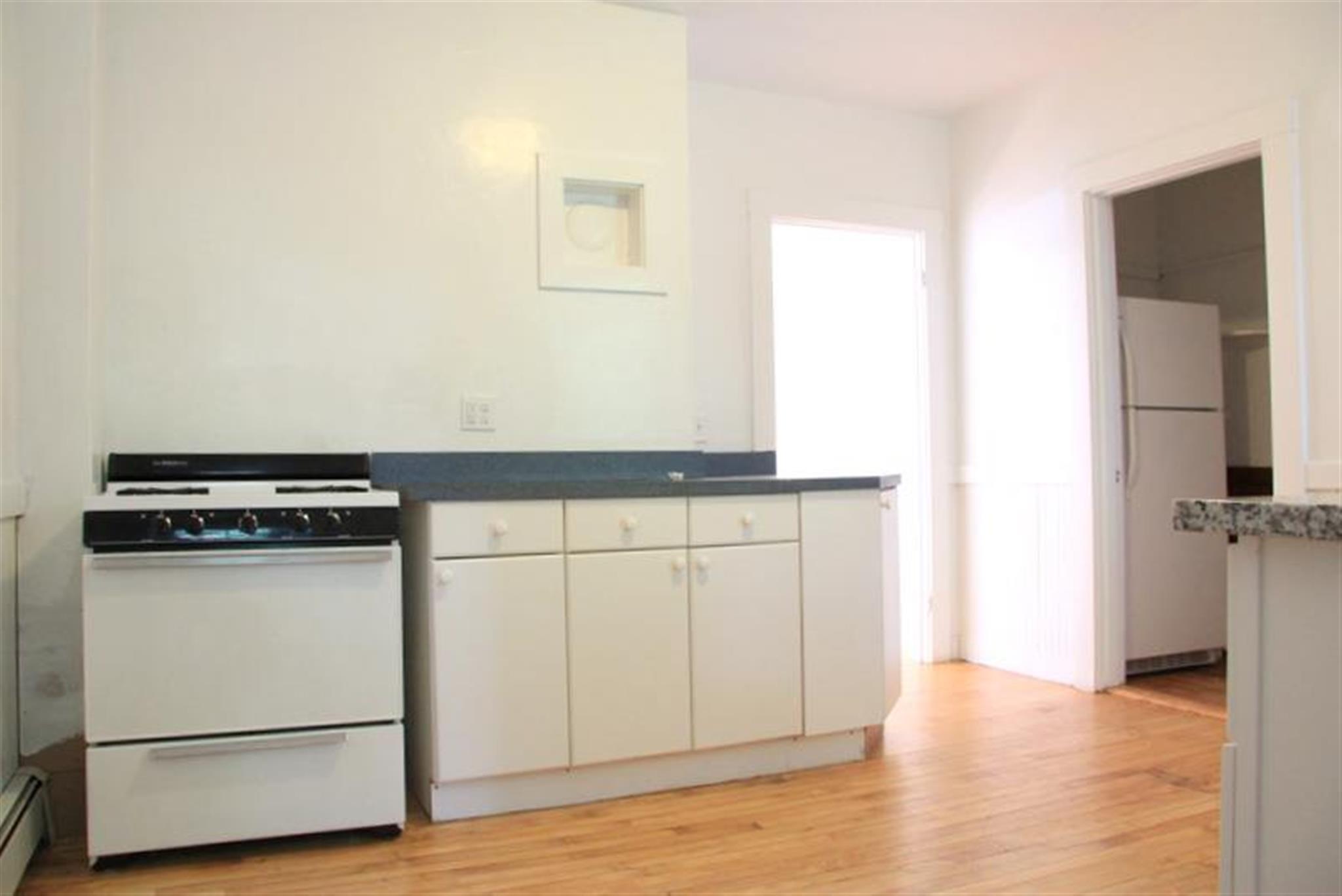 99 Lexington Ave, Huron Village