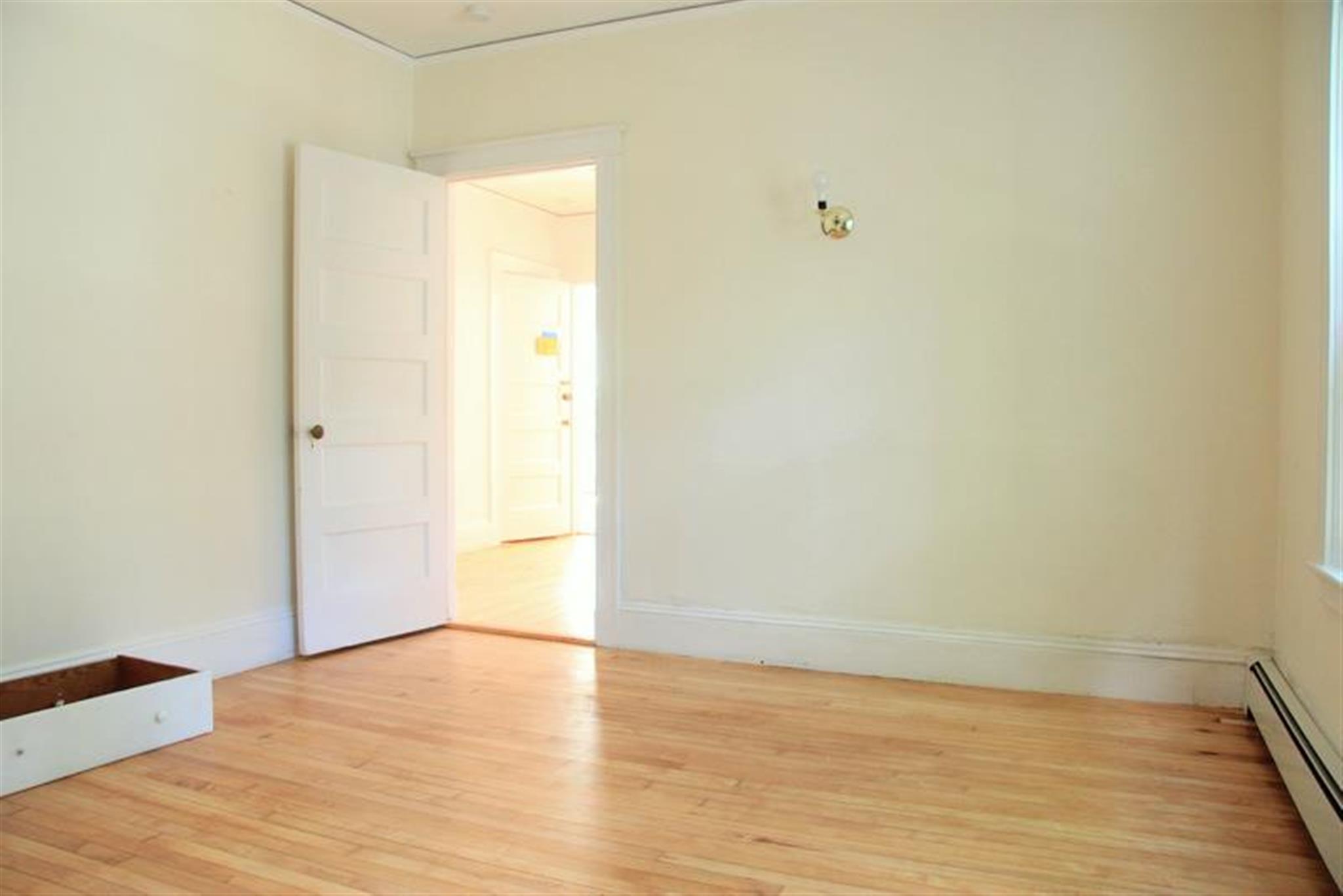 99 Lexington Ave, Huron Village