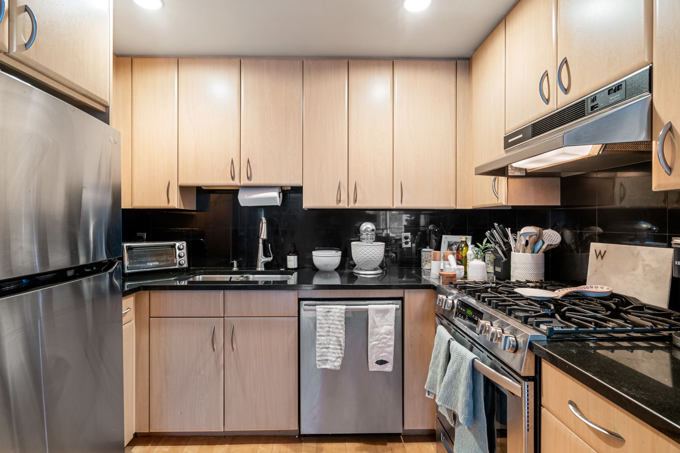 9 W Broadway, South Boston