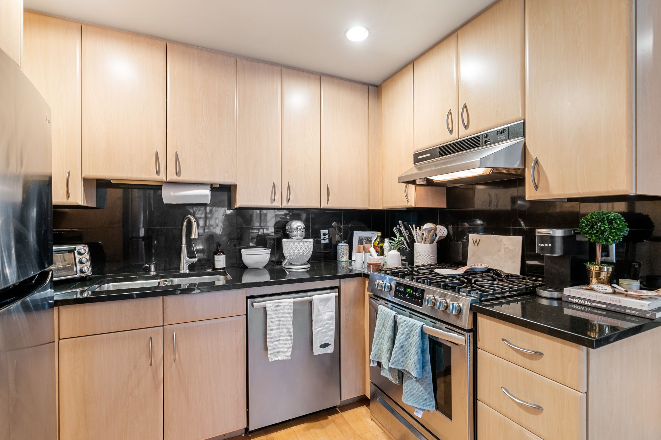 9 W Broadway, South Boston