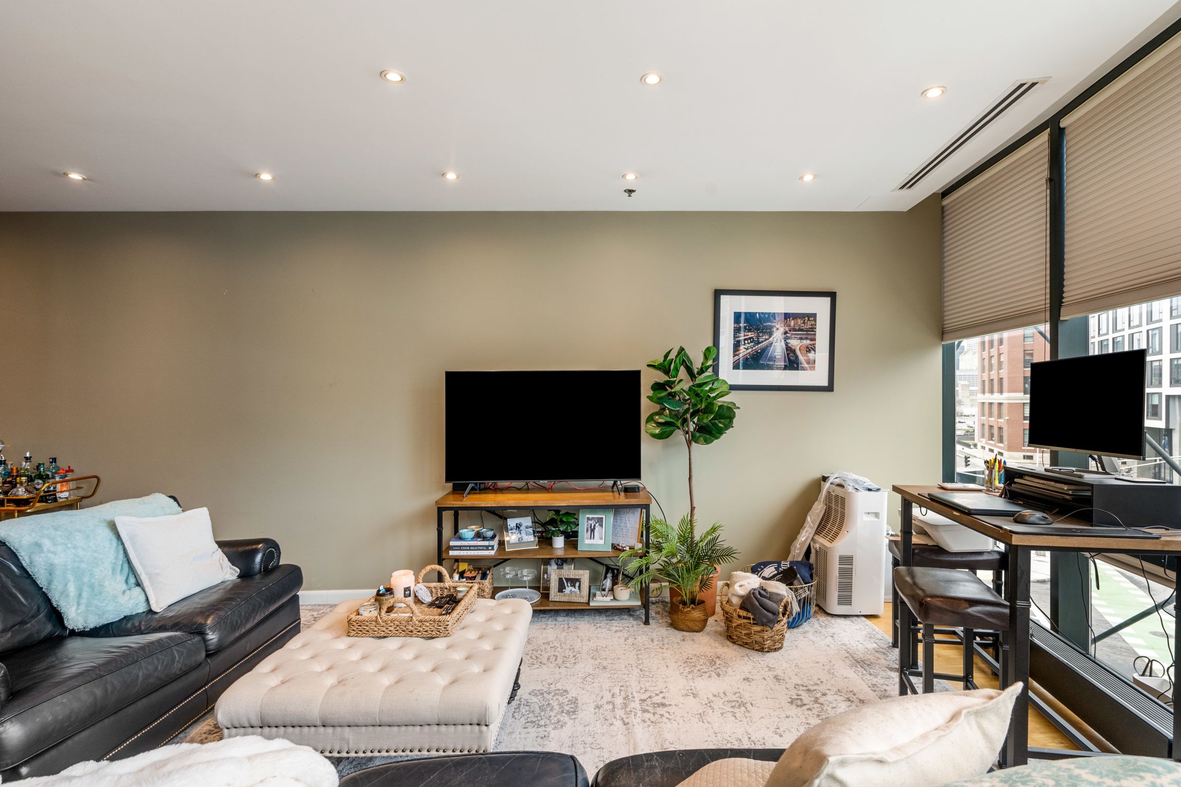 9 W Broadway, South Boston