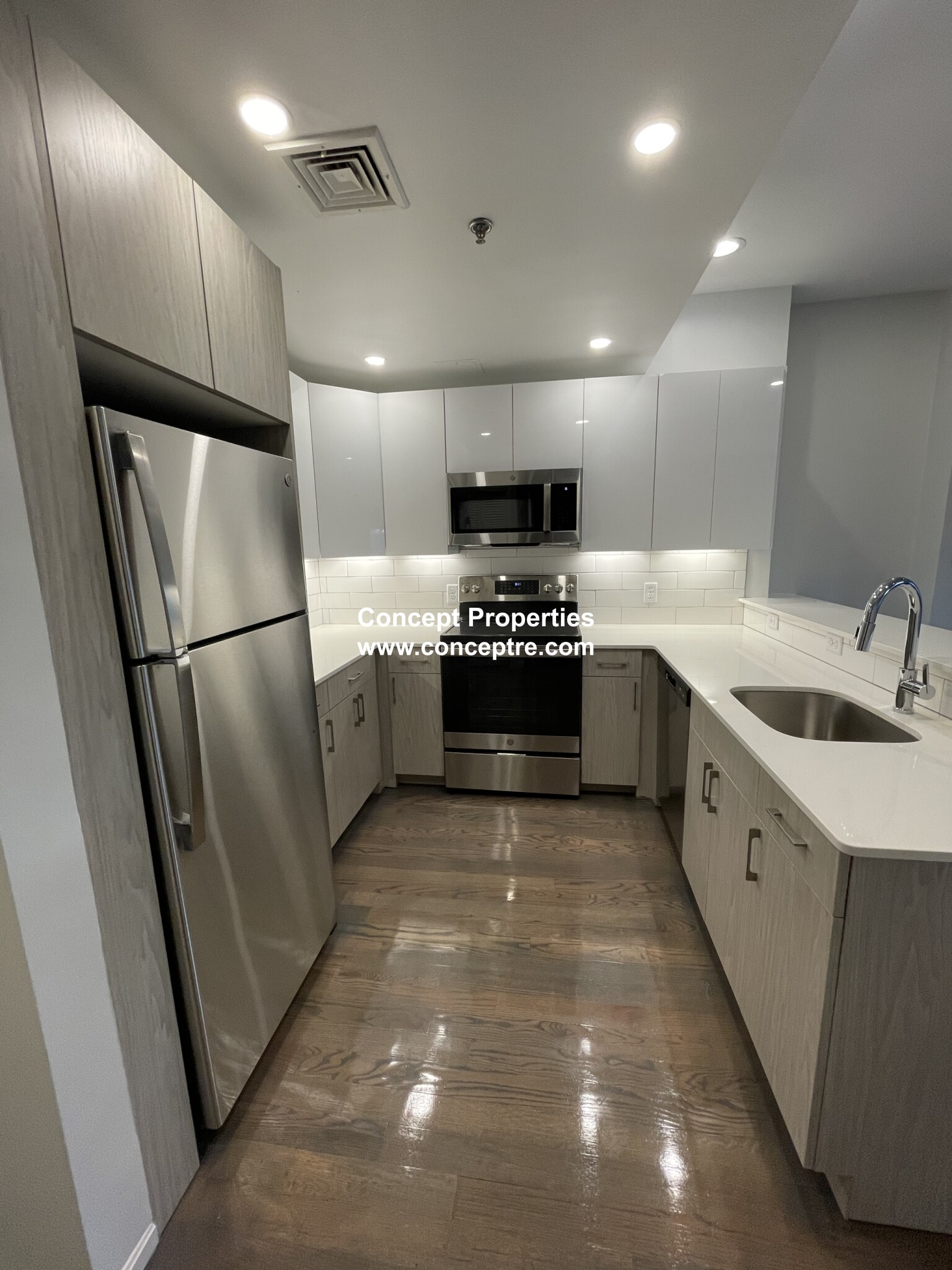 1408 Beacon St, Coolidge Corner