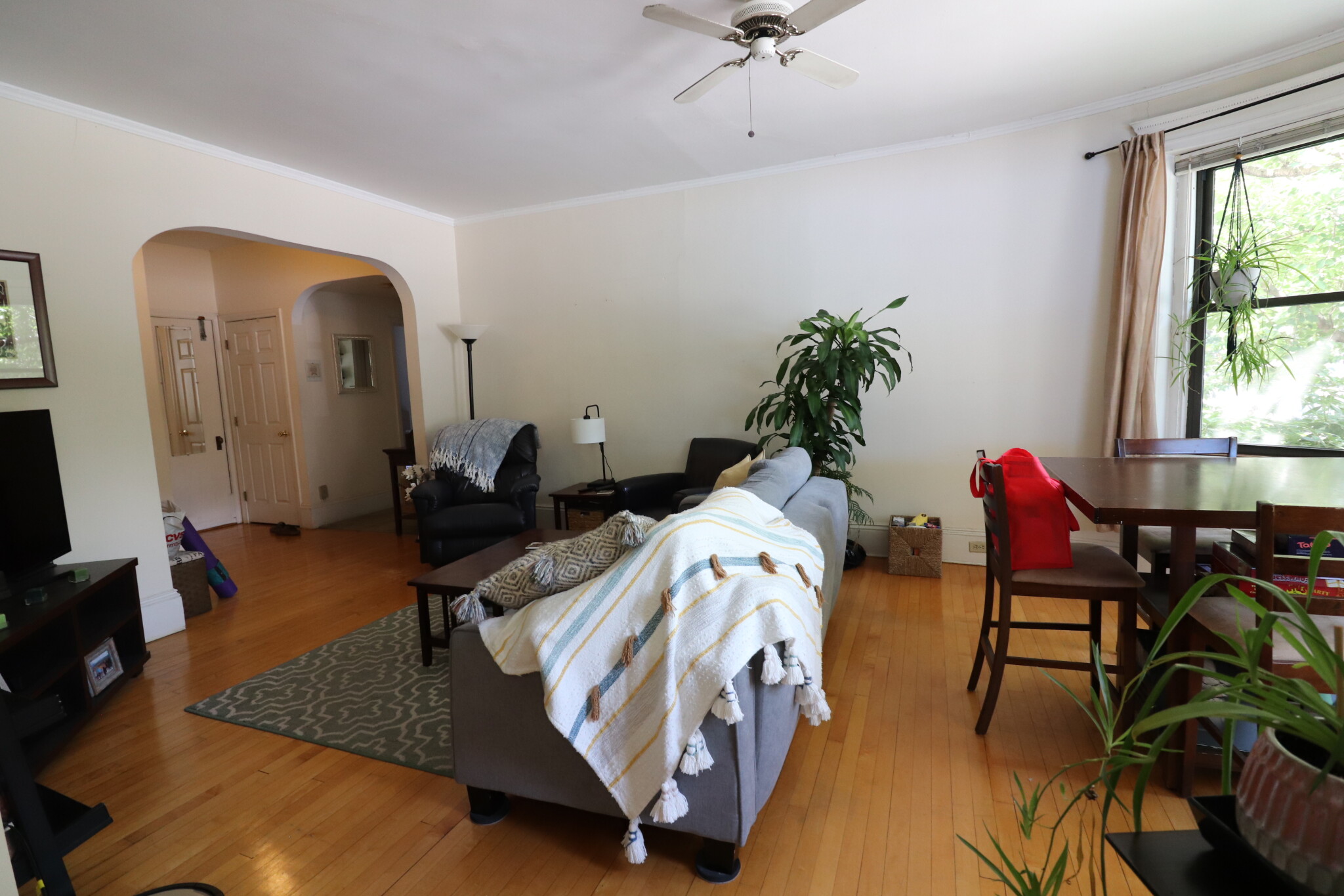 1090 Beacon St, Brookline