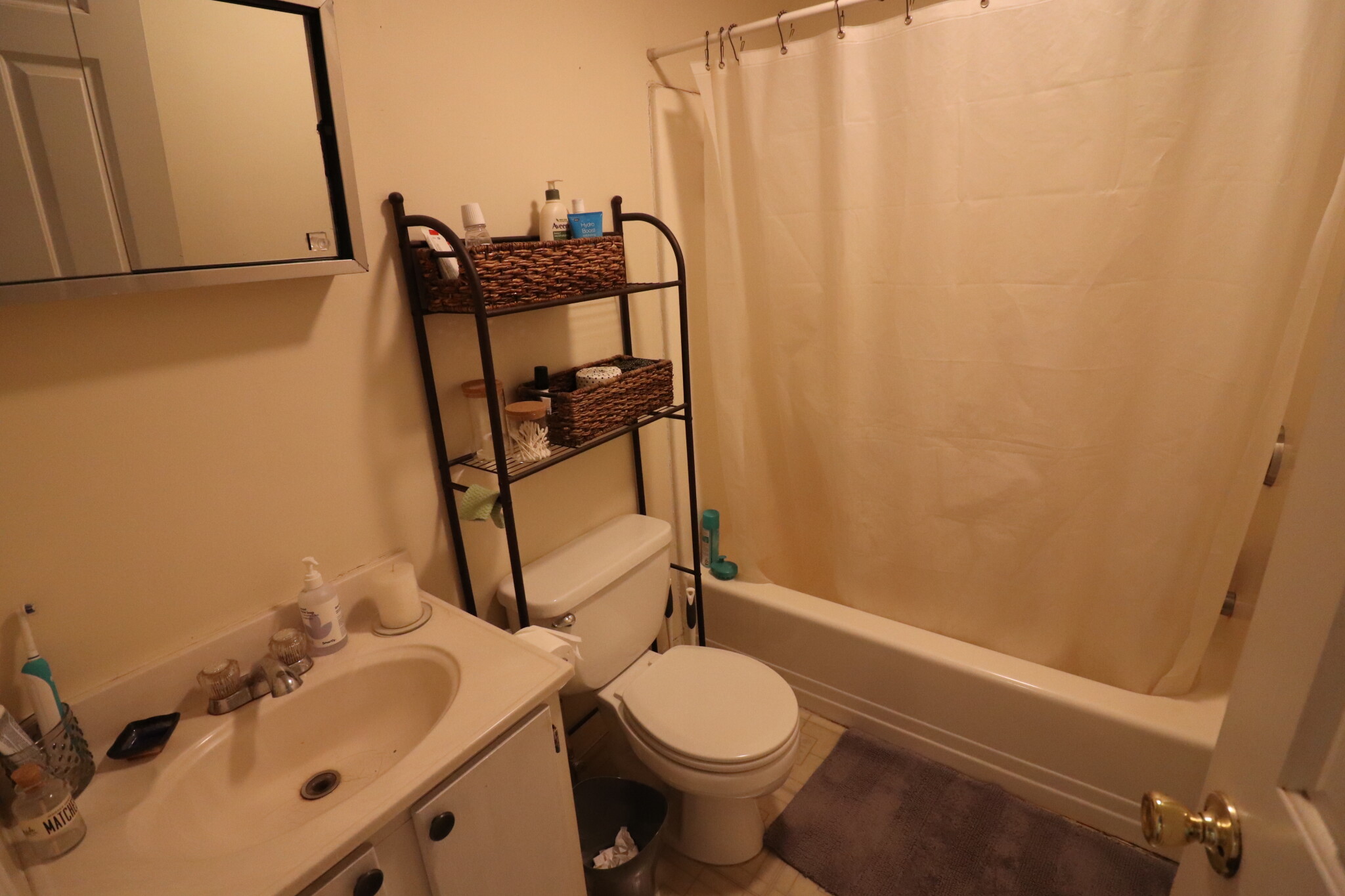 1090 Beacon St, Brookline