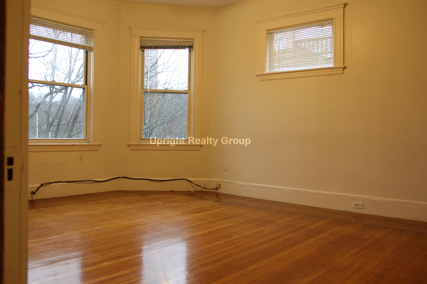 30 Jamaica Rd, Brookline