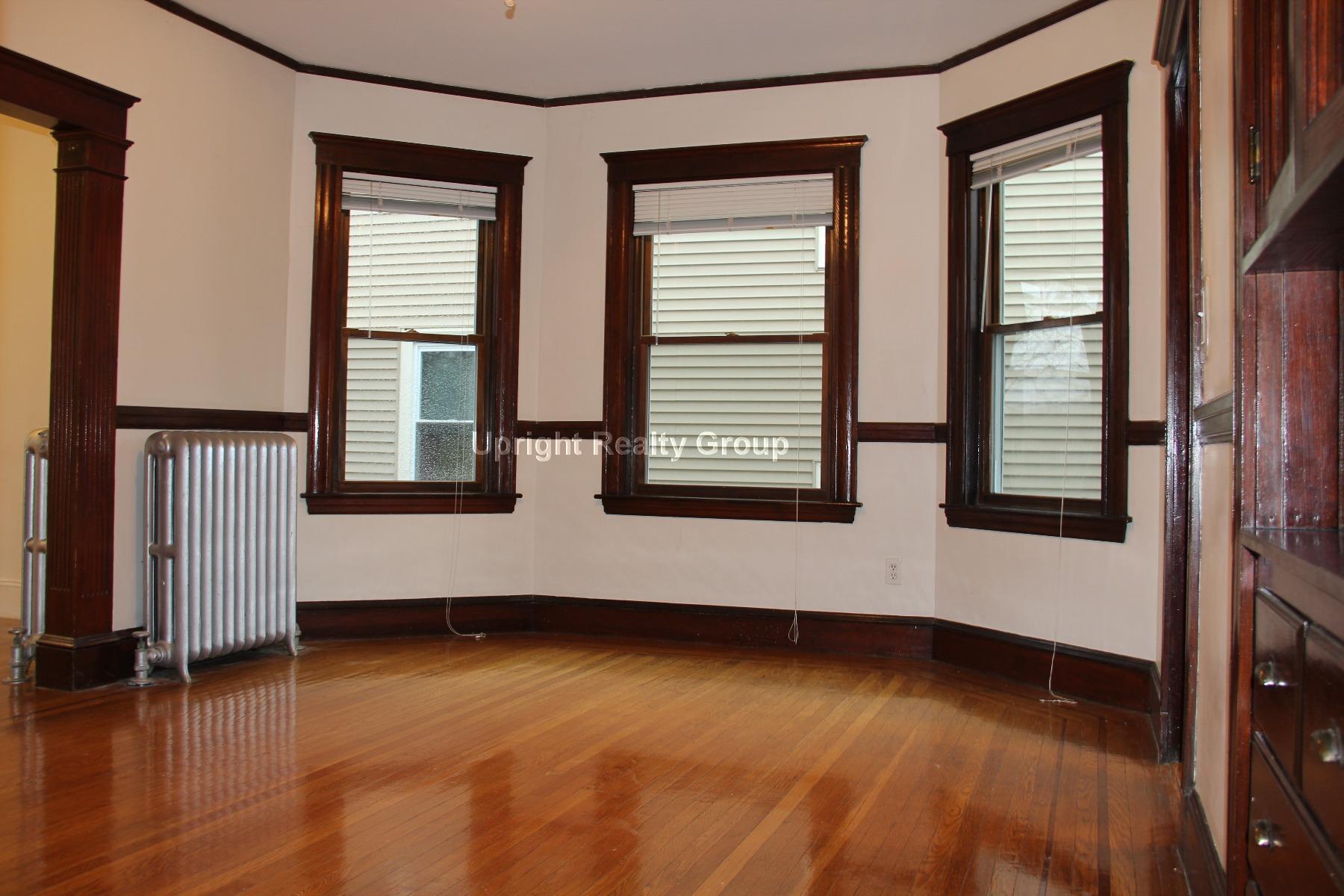 30 Jamaica Rd, Brookline