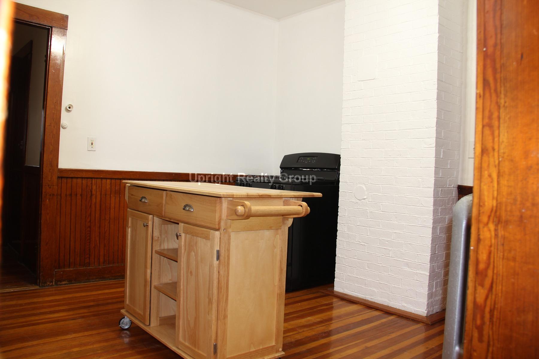 30 Jamaica Rd, Brookline