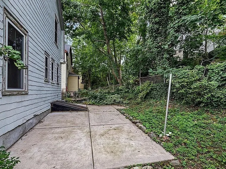 14 Eldora St, Mission Hill