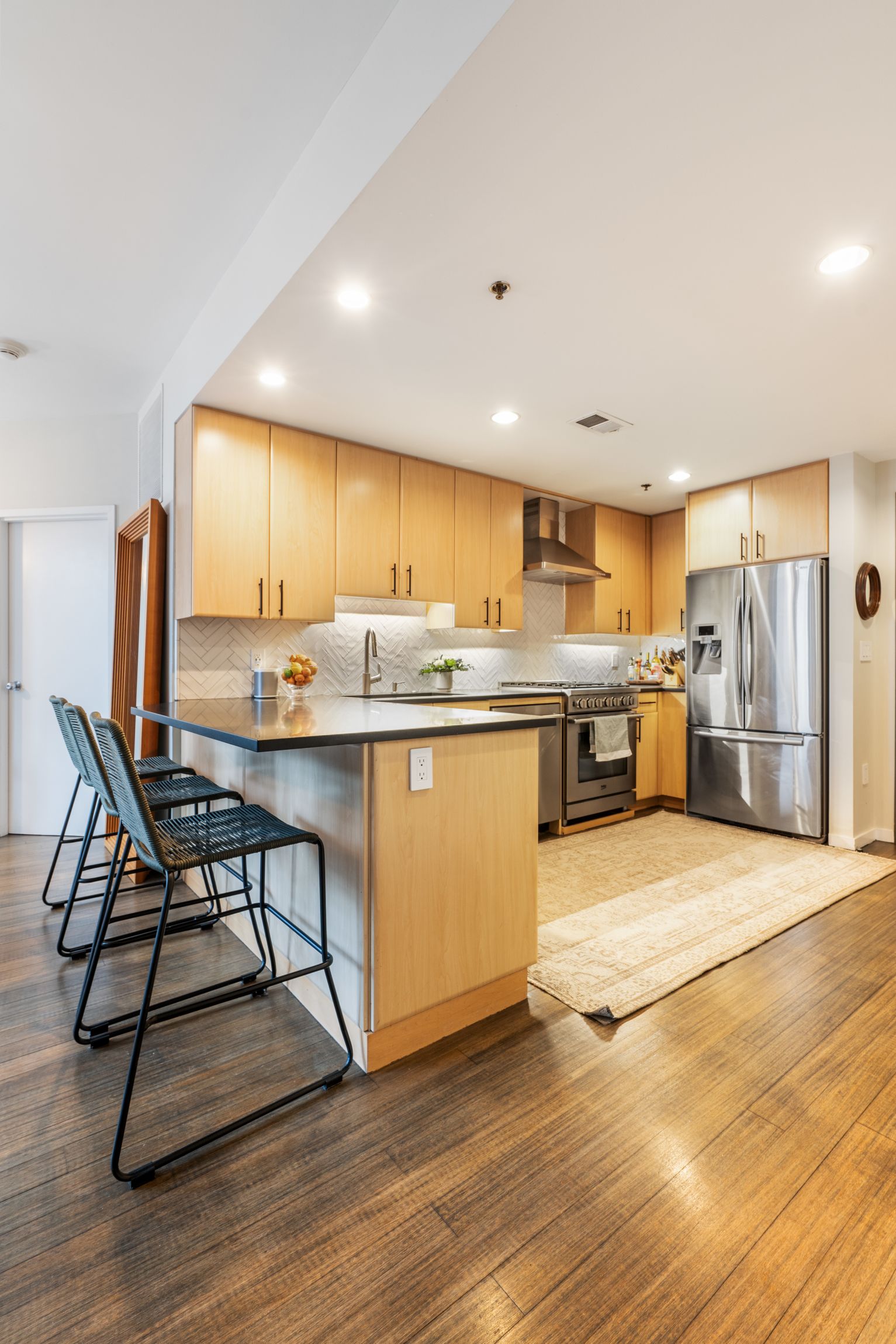 9 W Broadway, South Boston