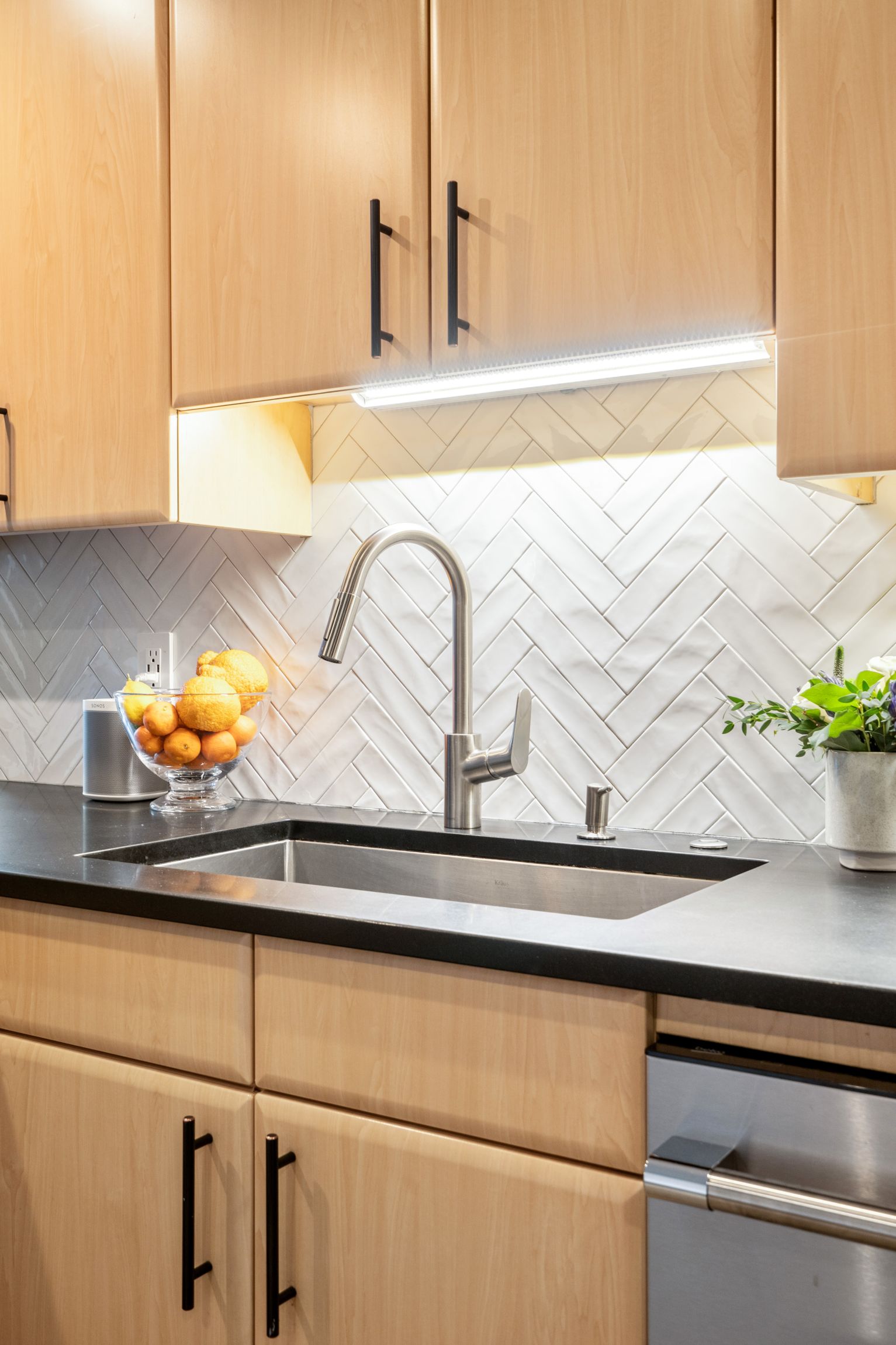 9 W Broadway, South Boston