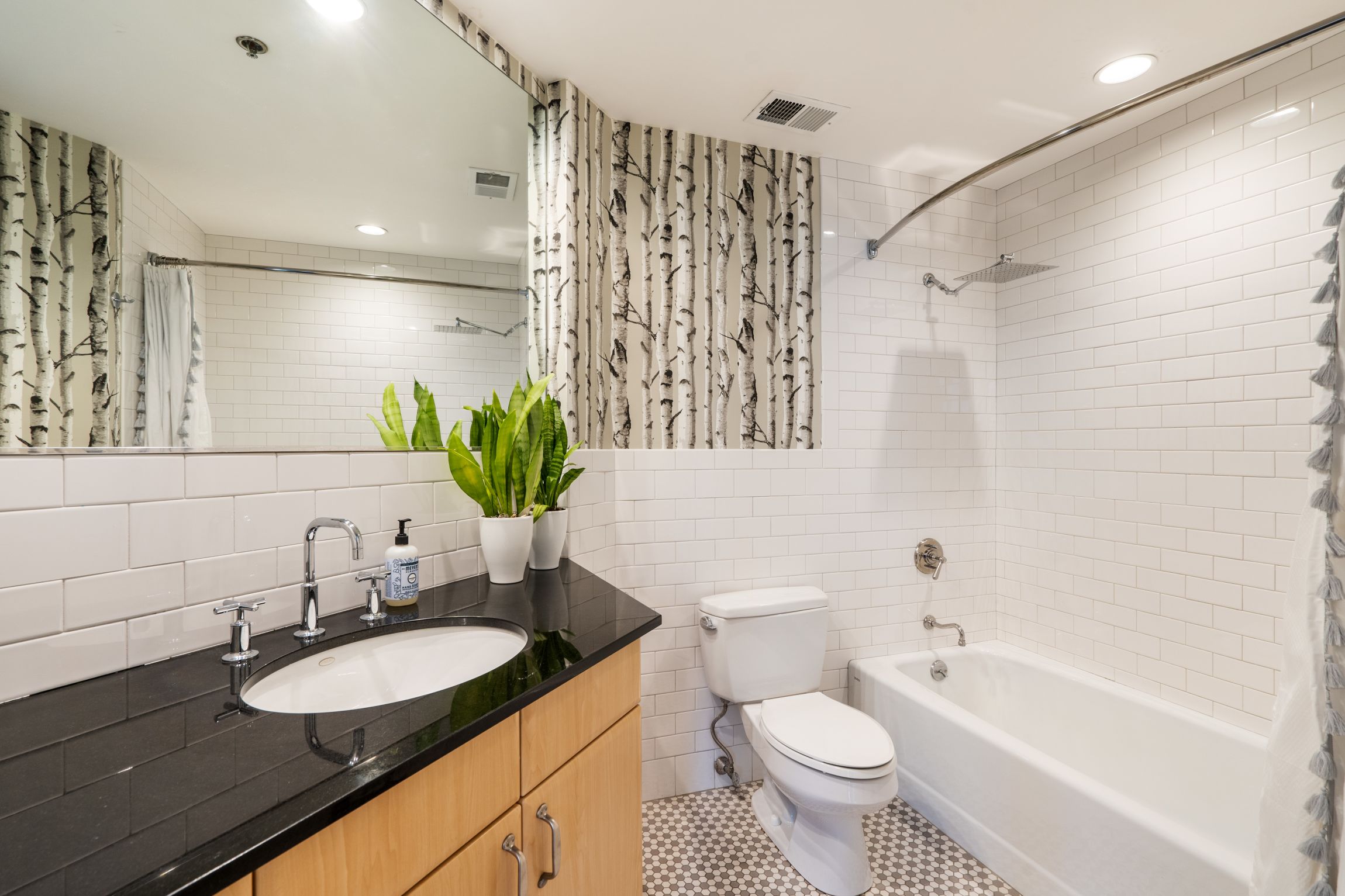 9 W Broadway, South Boston