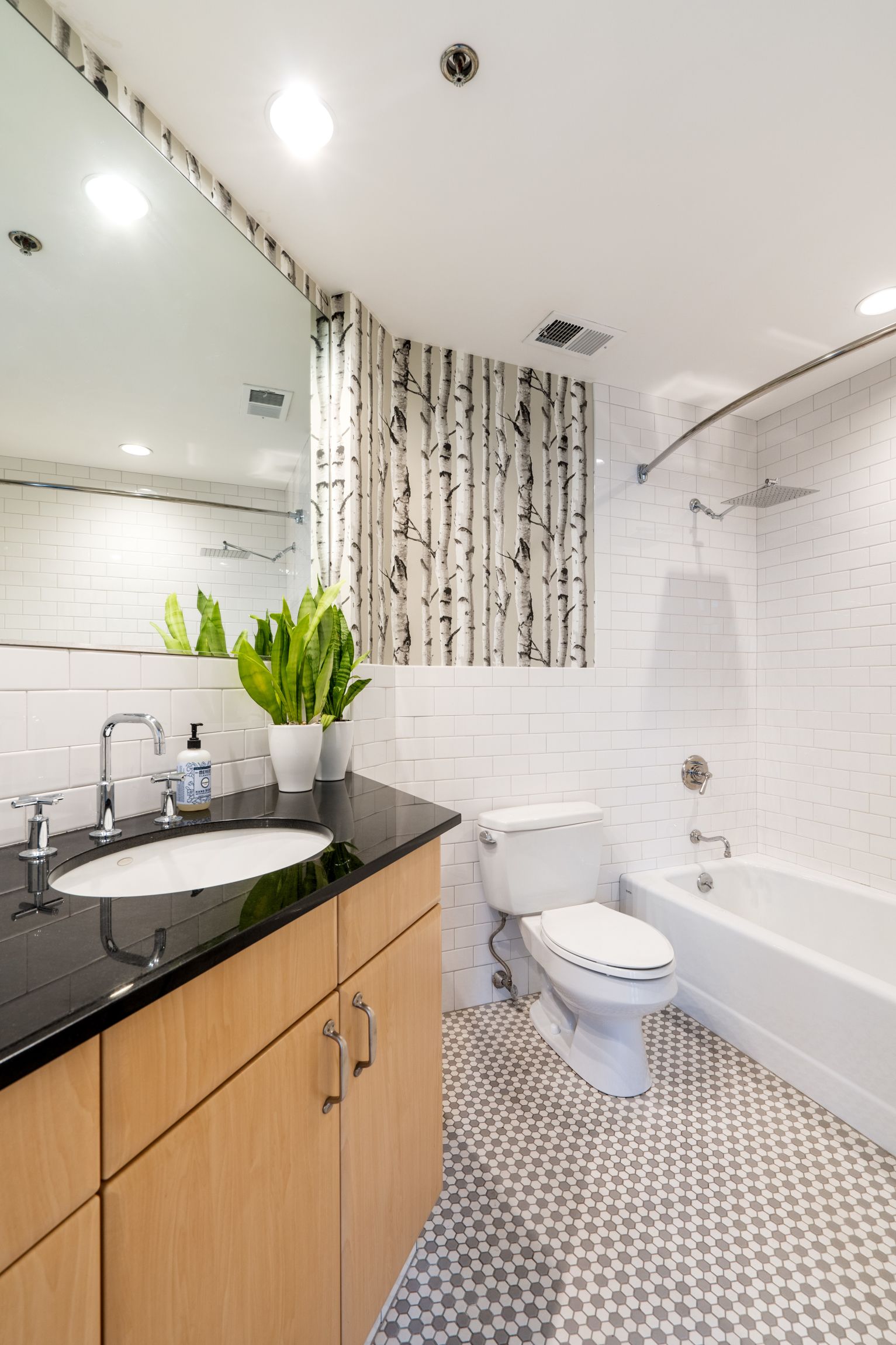 9 W Broadway, South Boston