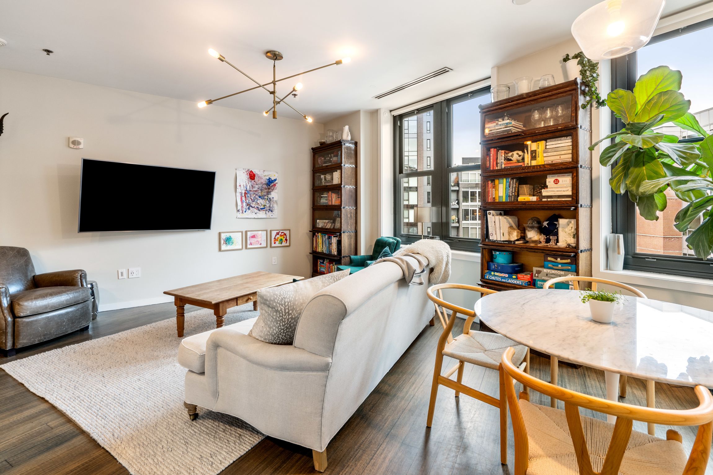 9 W Broadway, South Boston