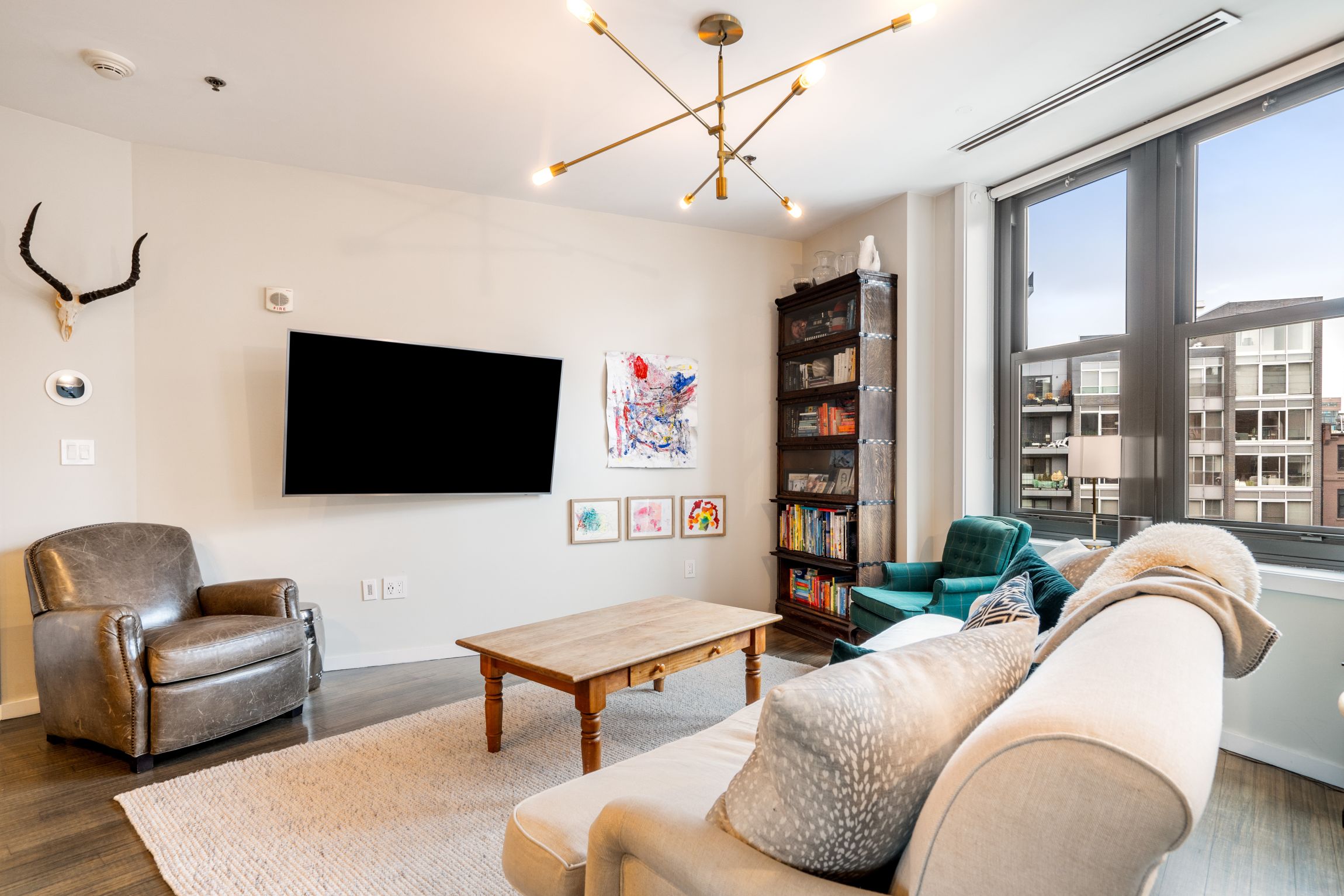 9 W Broadway, South Boston