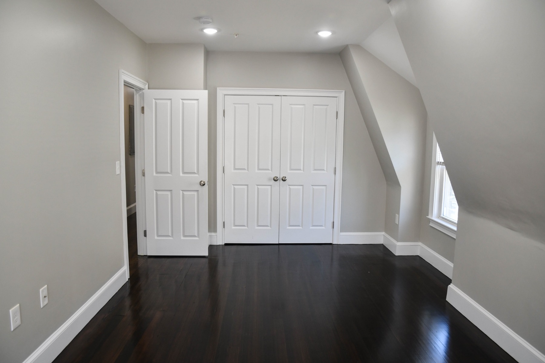 27 Tower St, Jamaica Plain