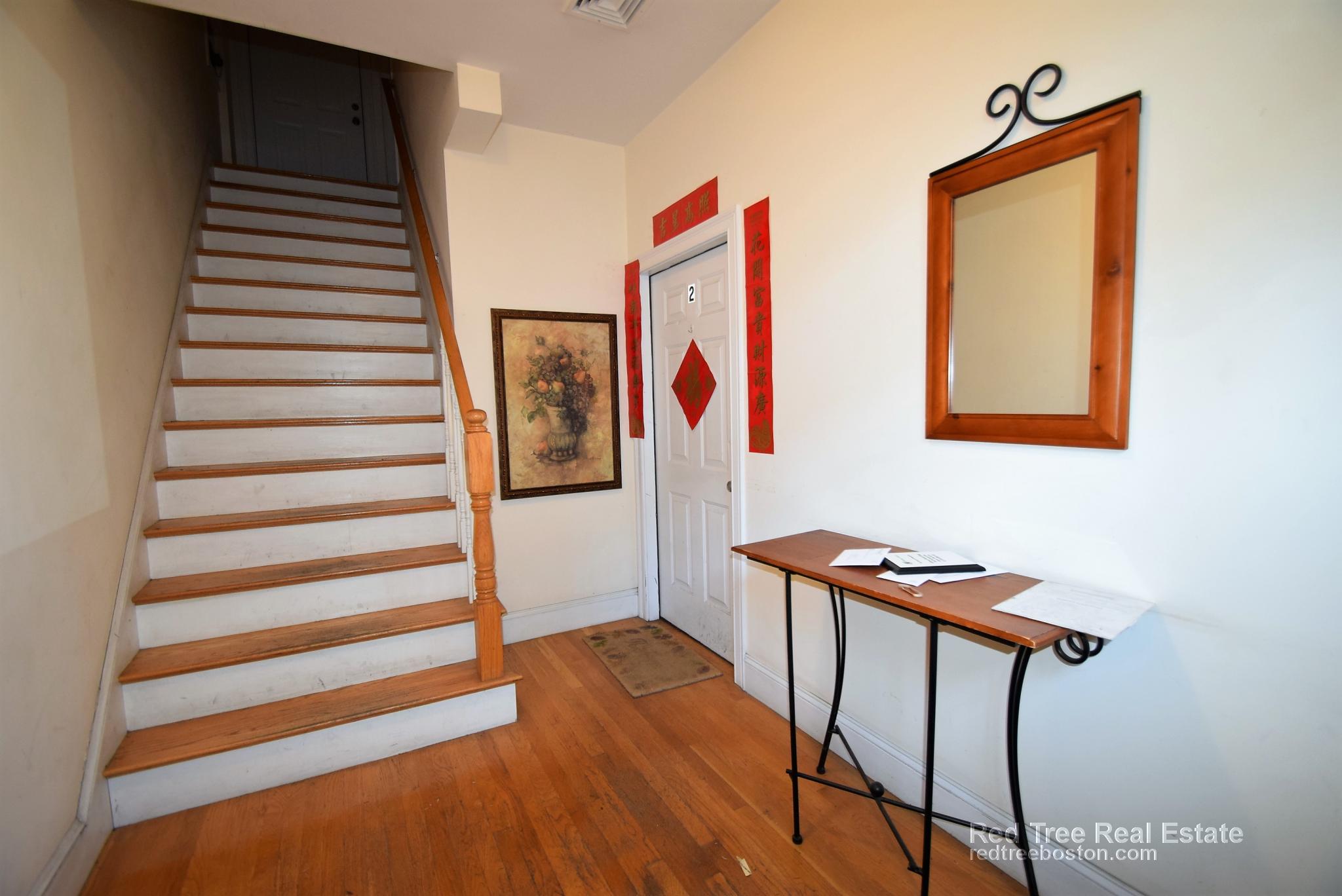 34 Worthington St, Roxbury