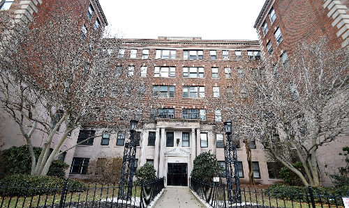 2001 Commenwealth Ave, Brighton