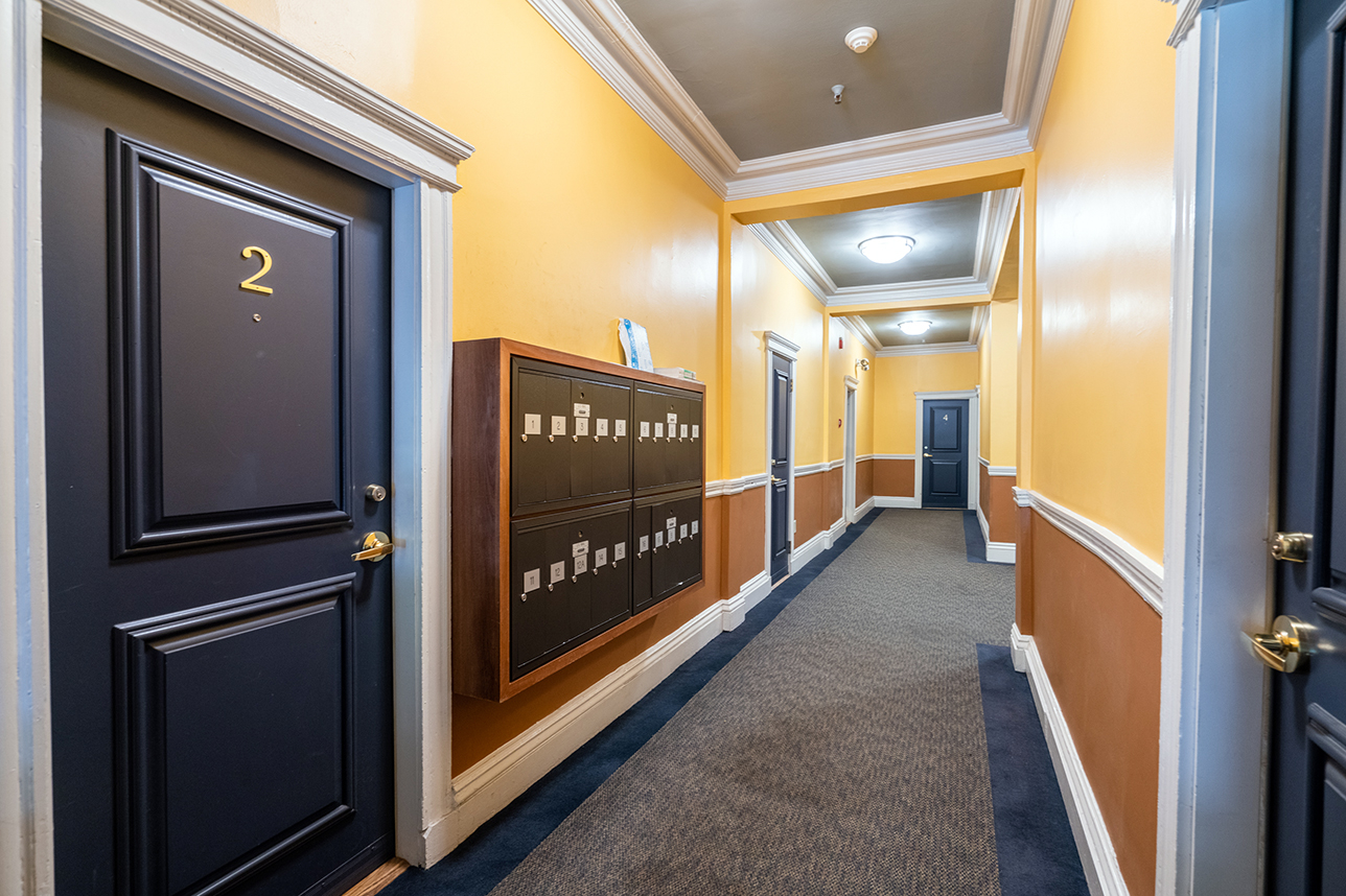 102 Queensberry St, Fenway