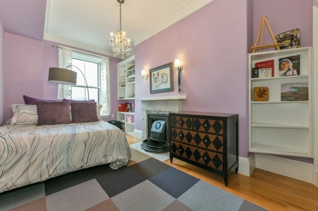 214 Beacon St, Back Bay