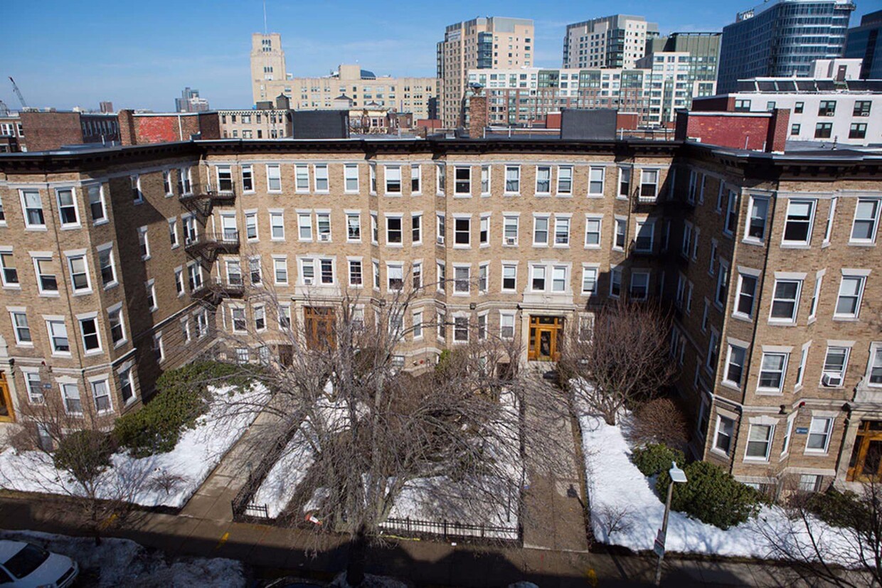 98 Queensberry St, Fenway