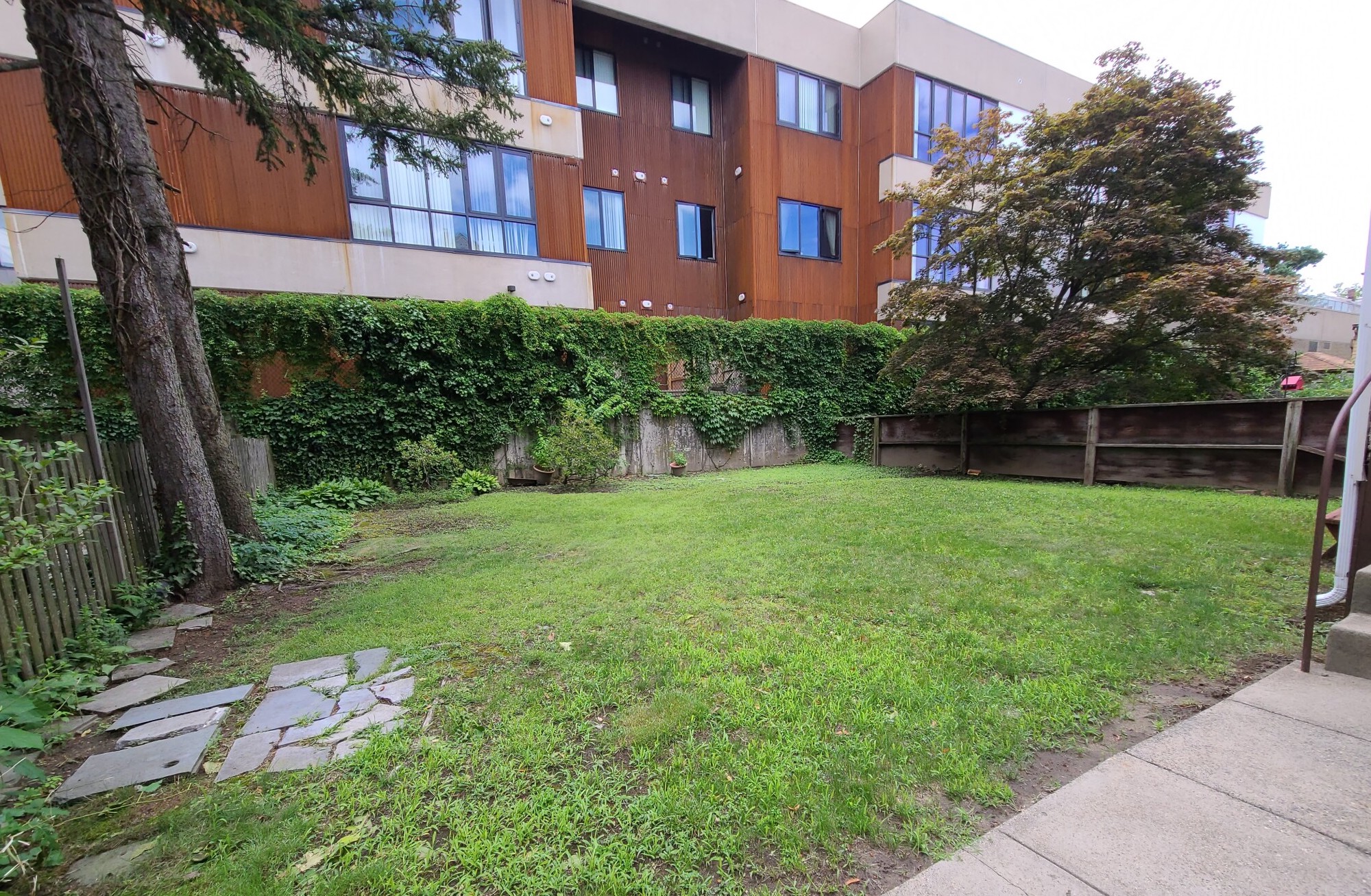 46 Paulina St, Davis Square