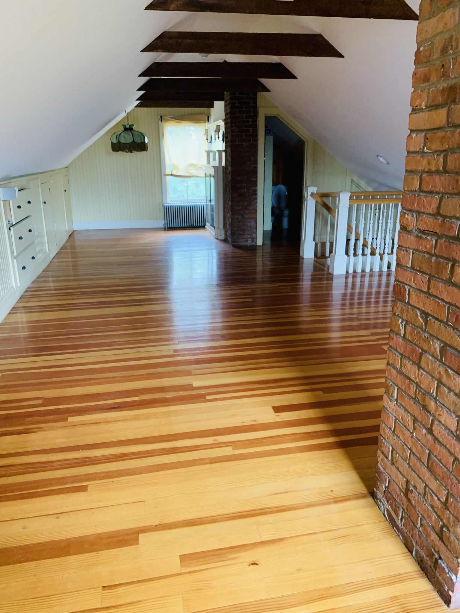 984 Chestnut St, Newton