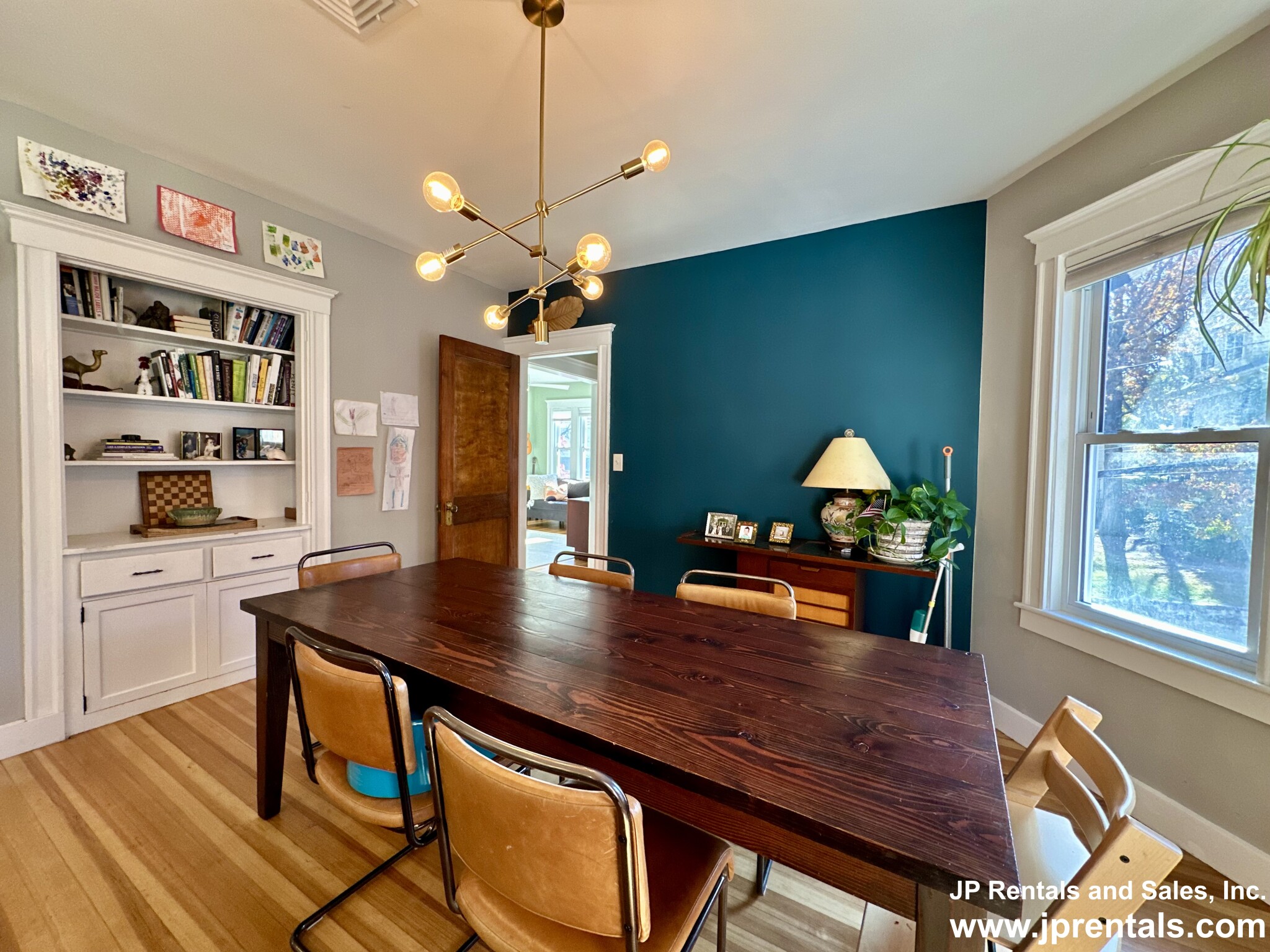 22 Sedgwick St, Jamaica Plain