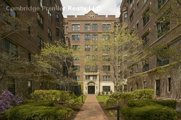 988 Memorial Dr, West Cambridge