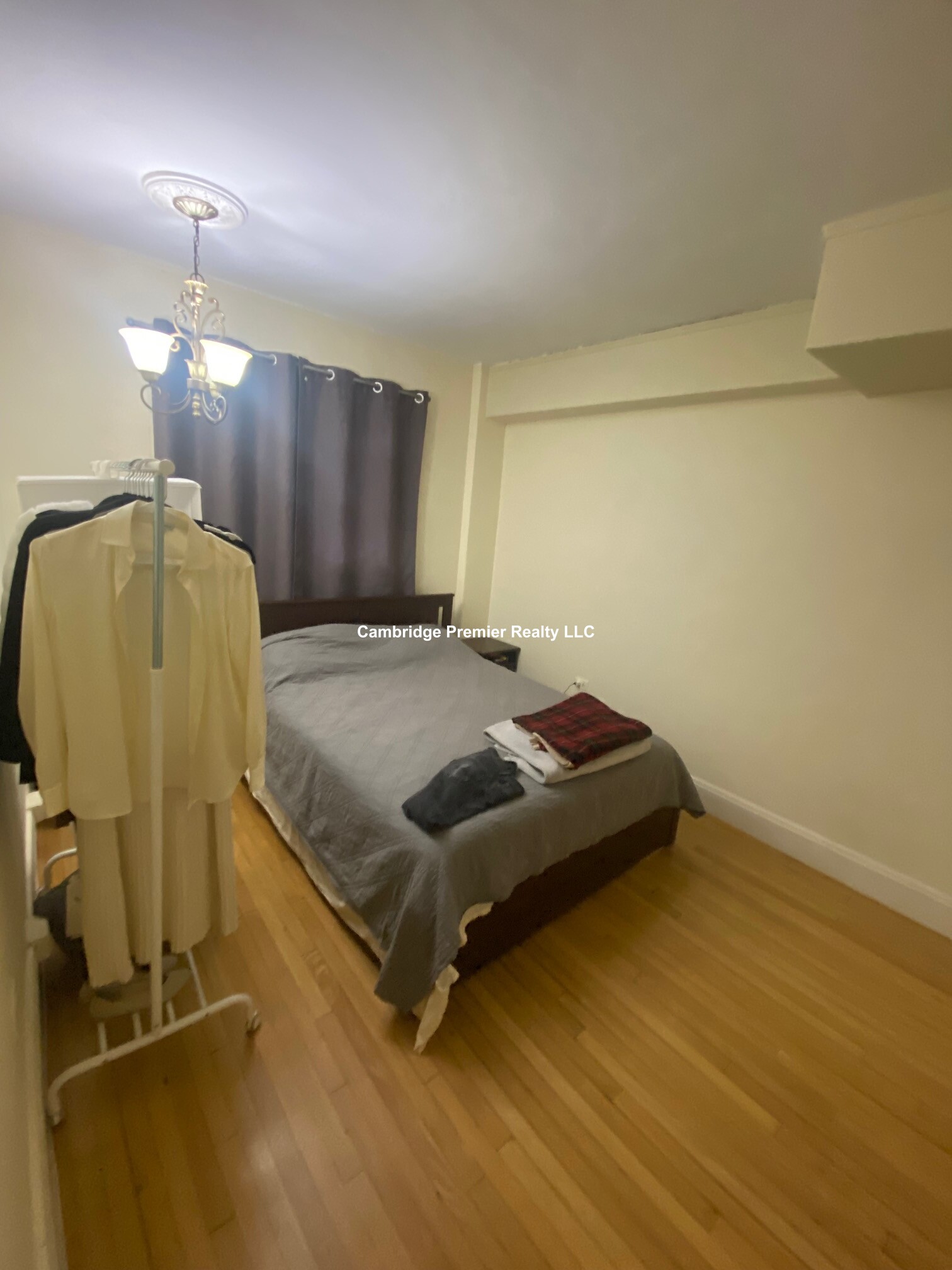 988 Memorial Dr, West Cambridge