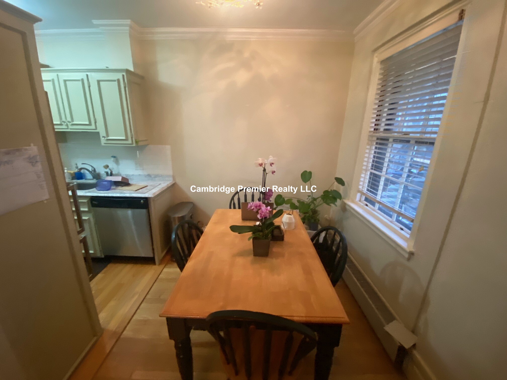 988 Memorial Dr, West Cambridge