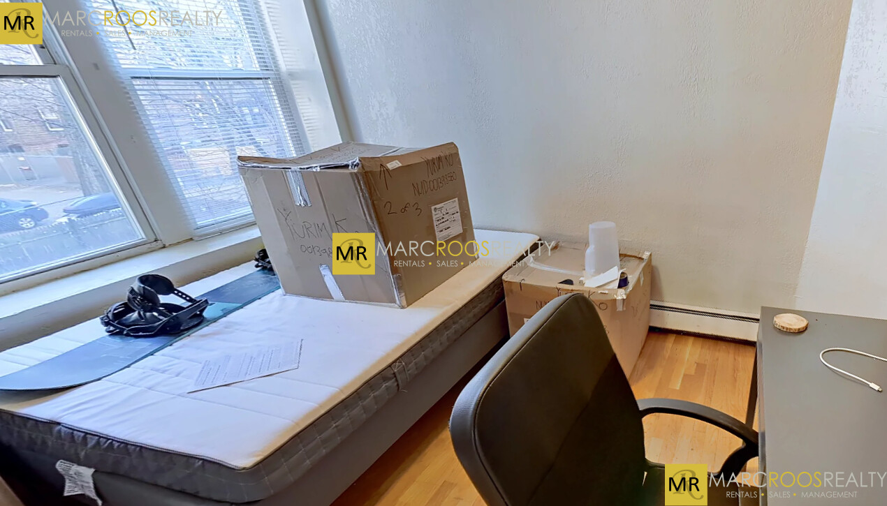 78 Hammond St, Roxbury