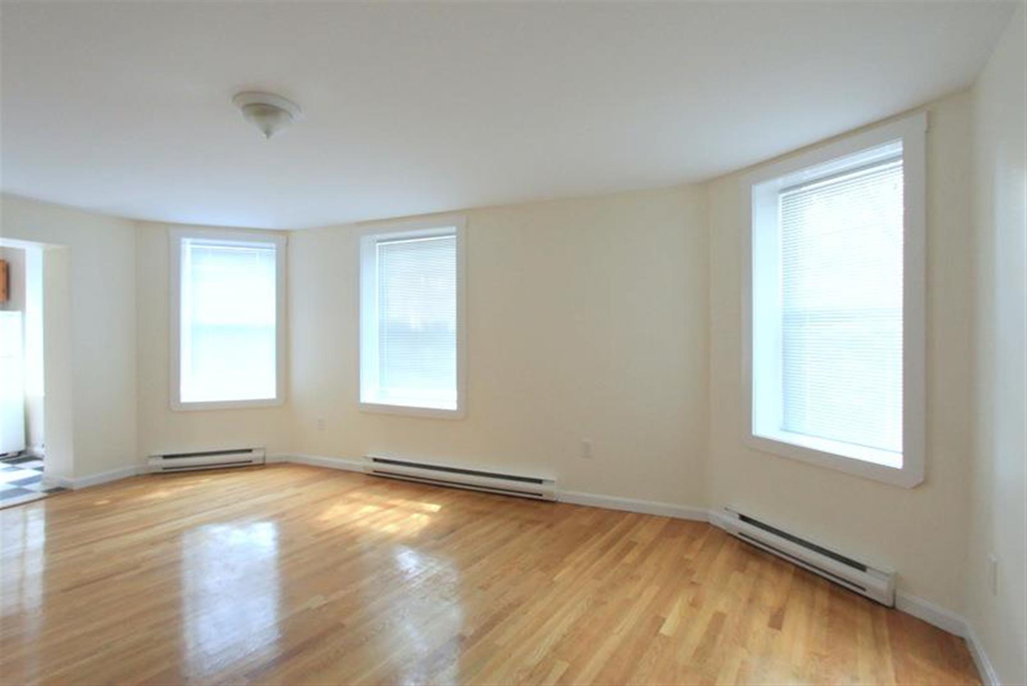 35 Davis Sq, Davis Square