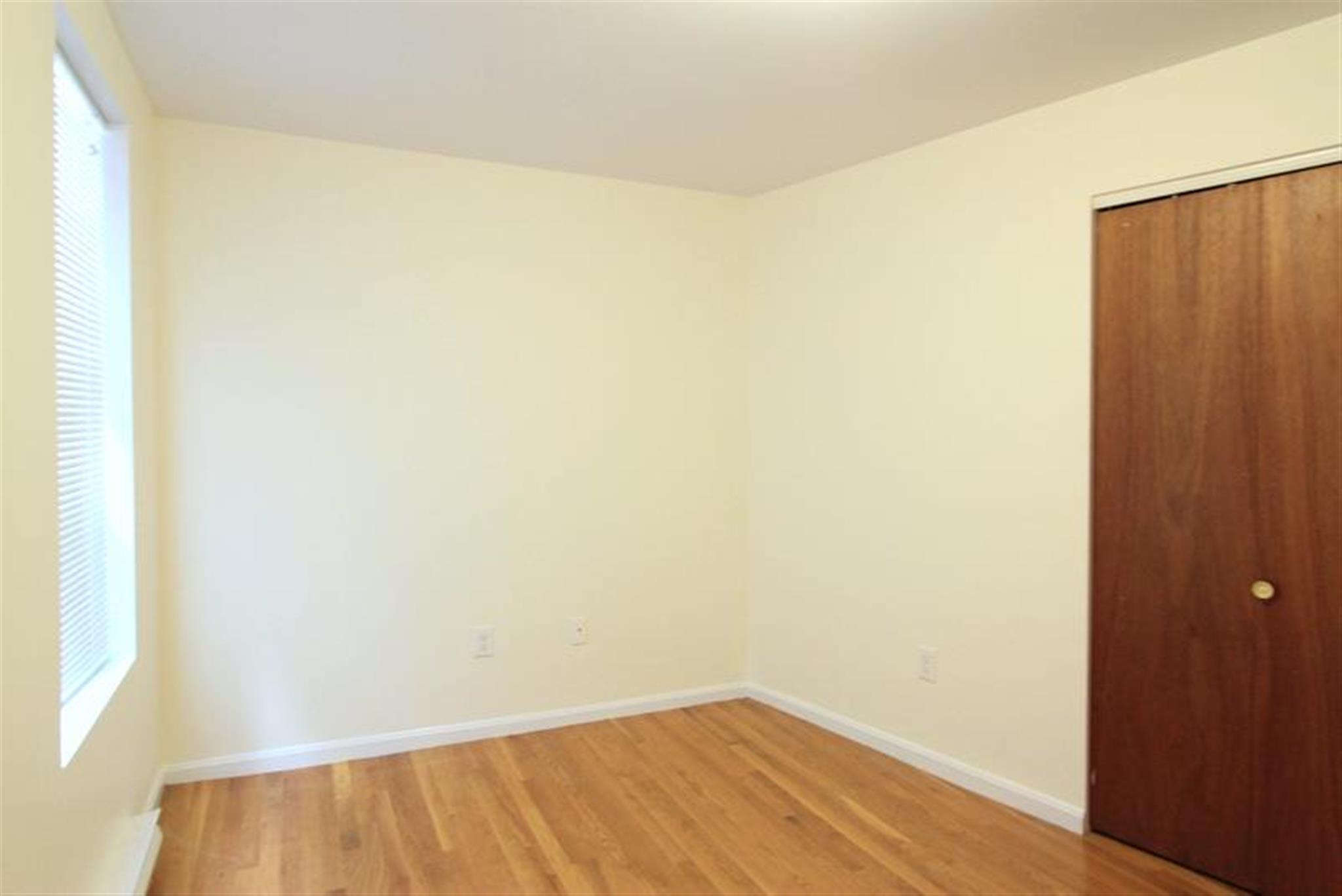 35 Davis Sq, Davis Square