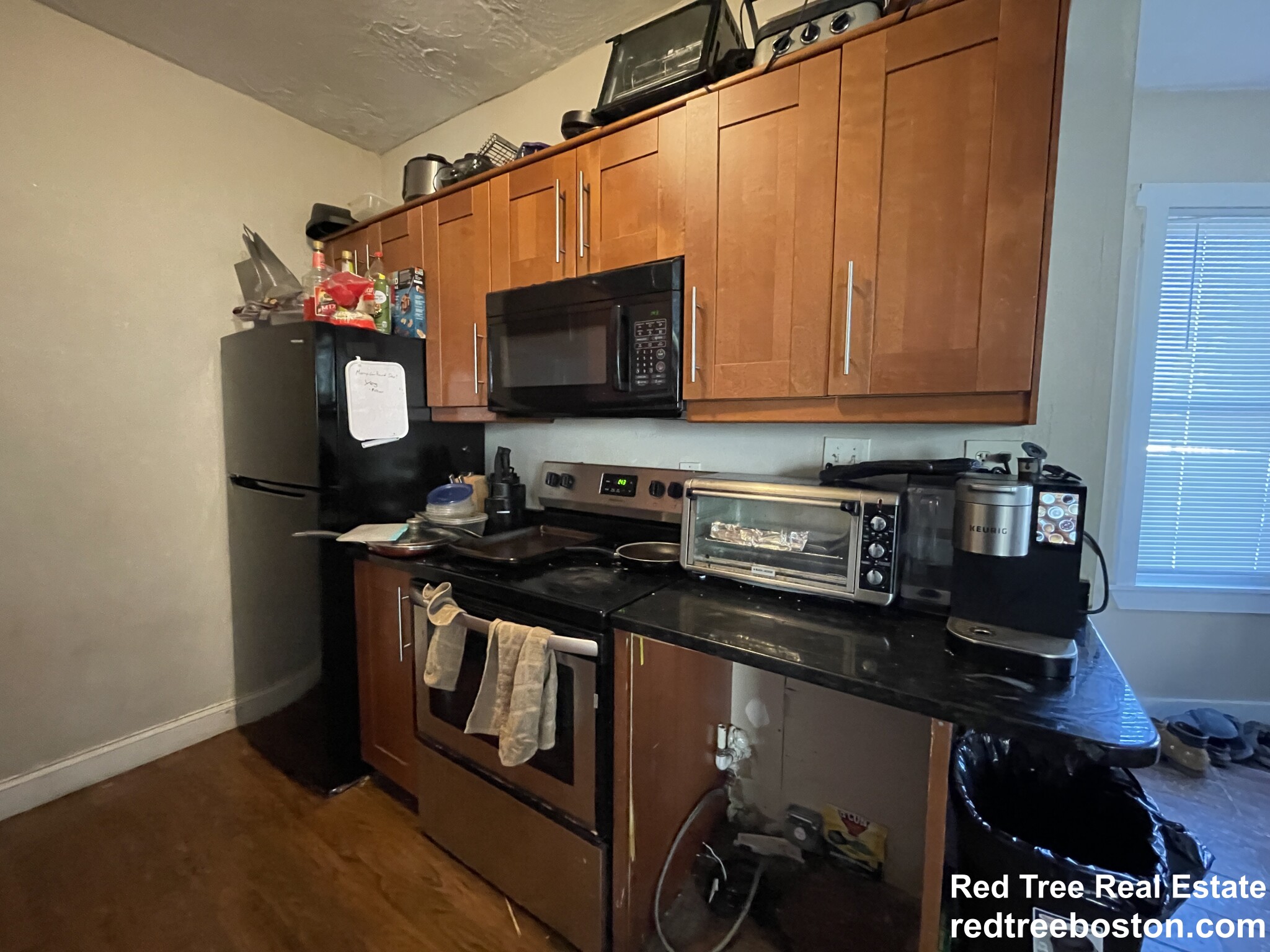 72 Hillside St, Mission Hill