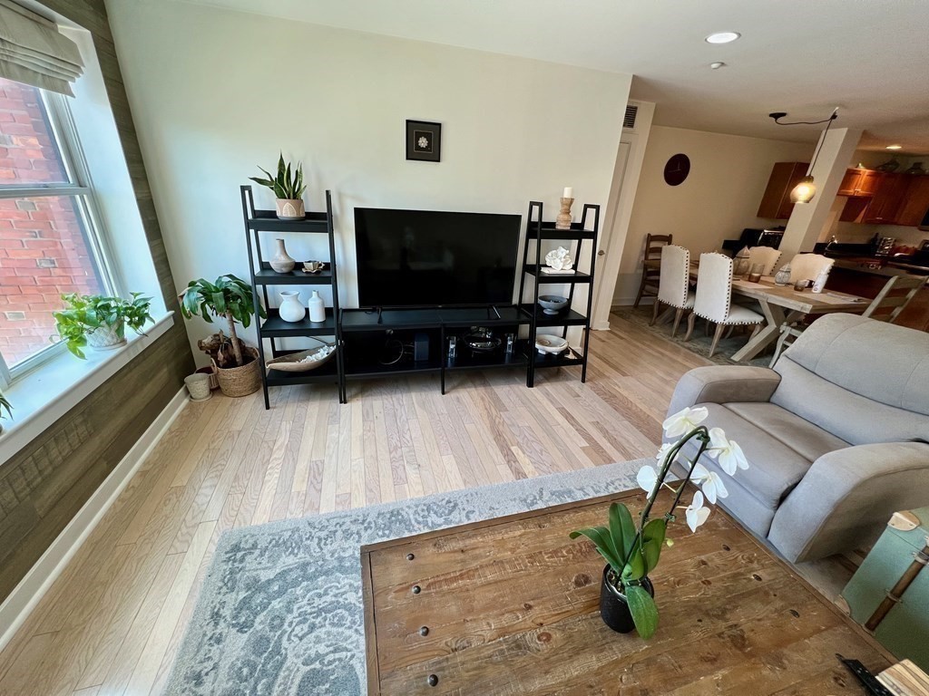 99 Chestnut Hill Ave, Brighton