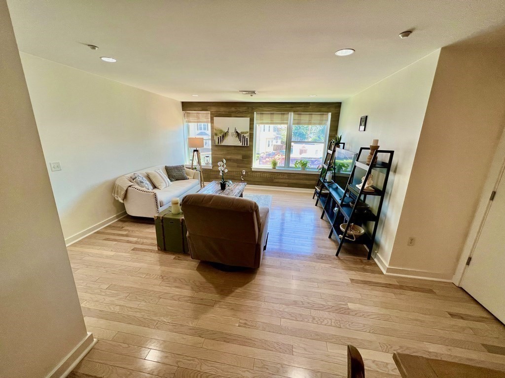 99 Chestnut Hill Ave, Brighton