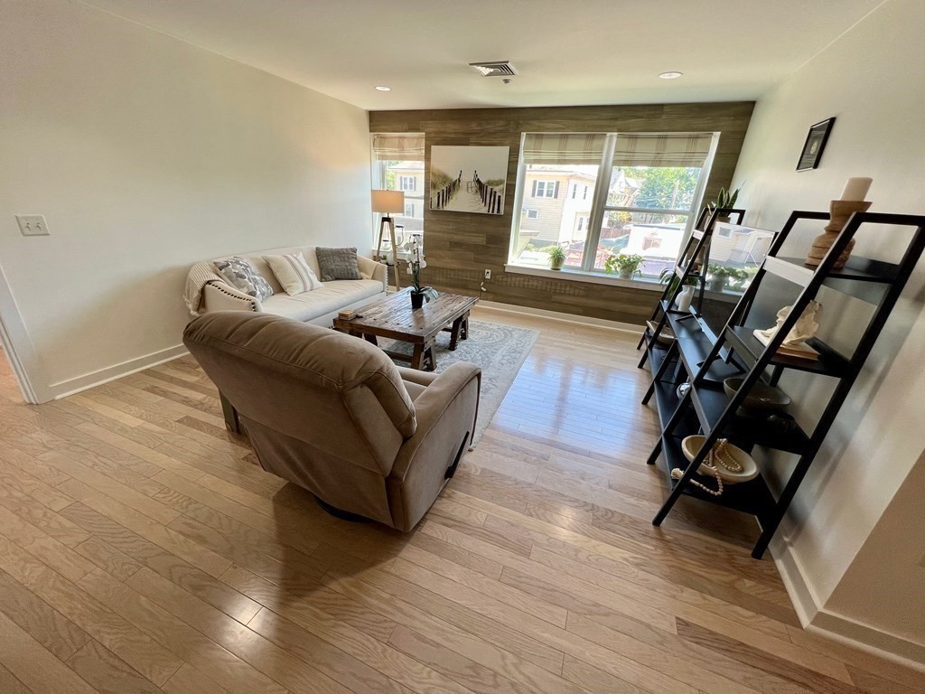 99 Chestnut Hill Ave, Brighton