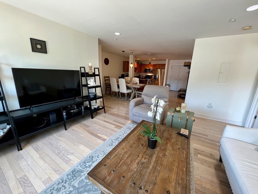 99 Chestnut Hill Ave, Brighton