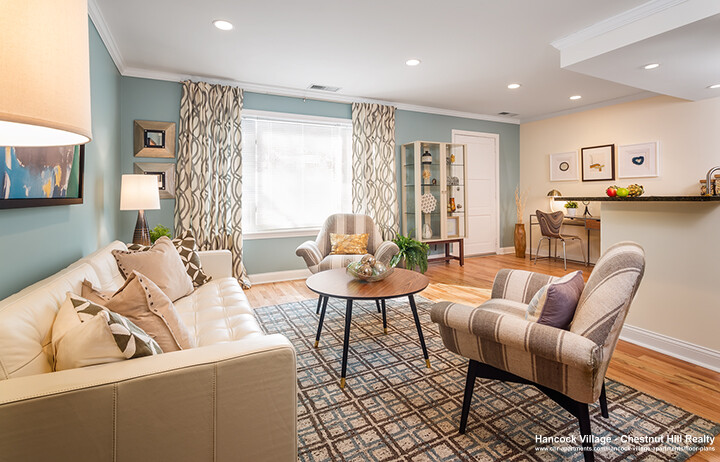 39 Sherman Rd, Chestnut Hill