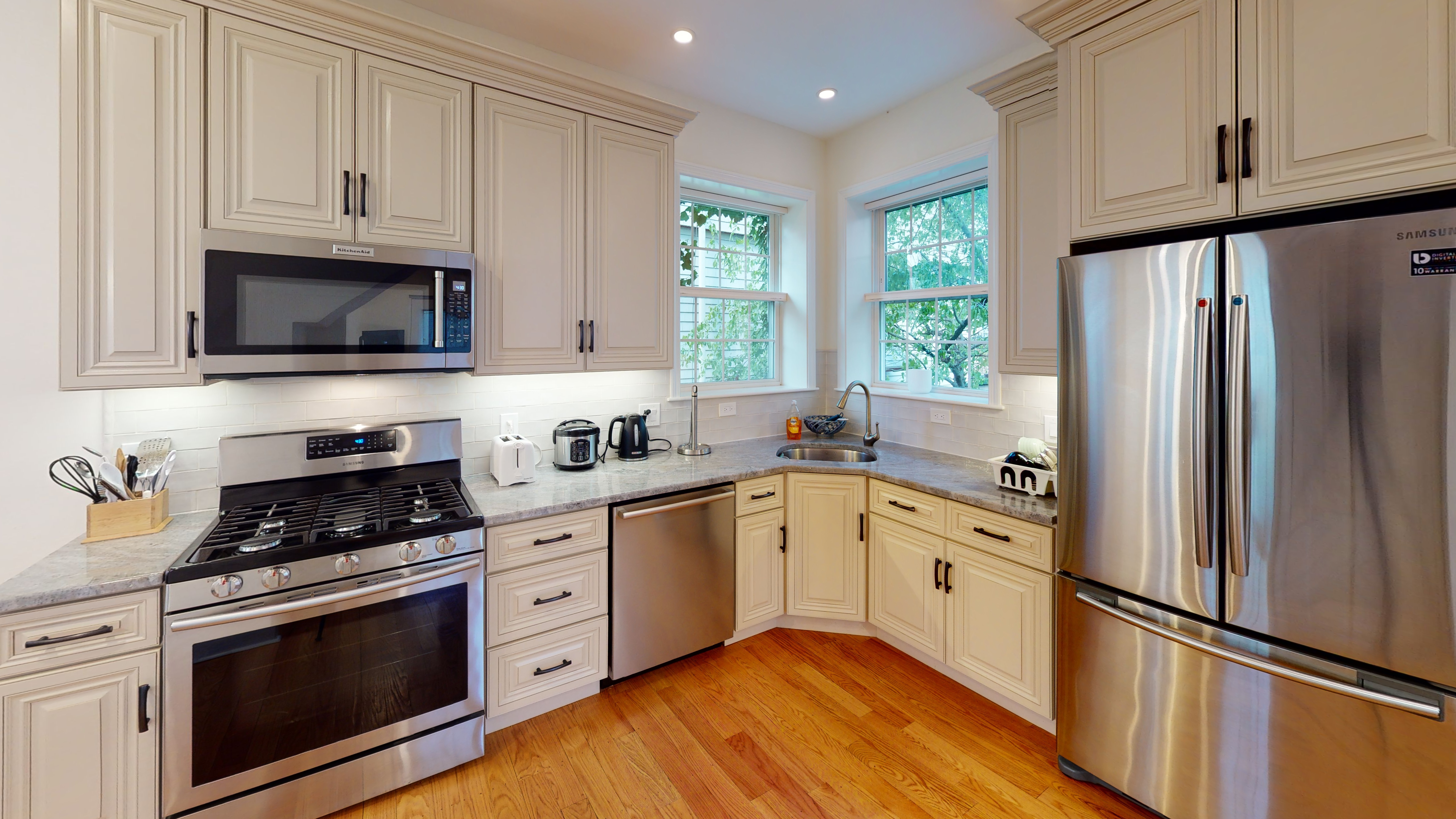 9 Ashton Pl, Harvard Square