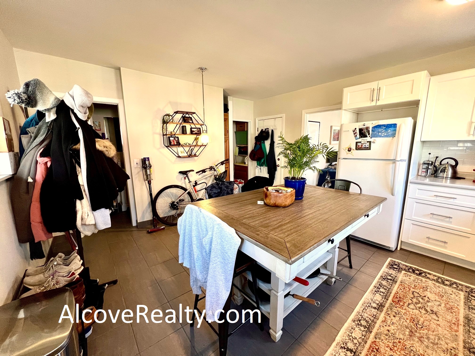 67 Willow Ave, Davis Square