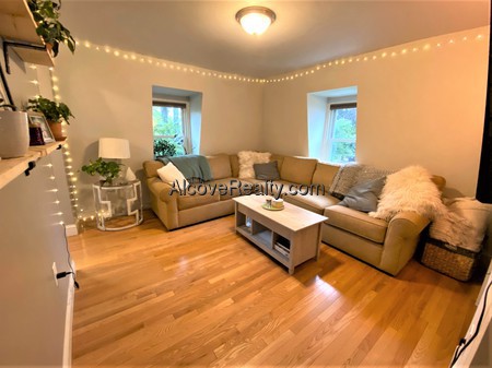 1 Mead St, Davis Square