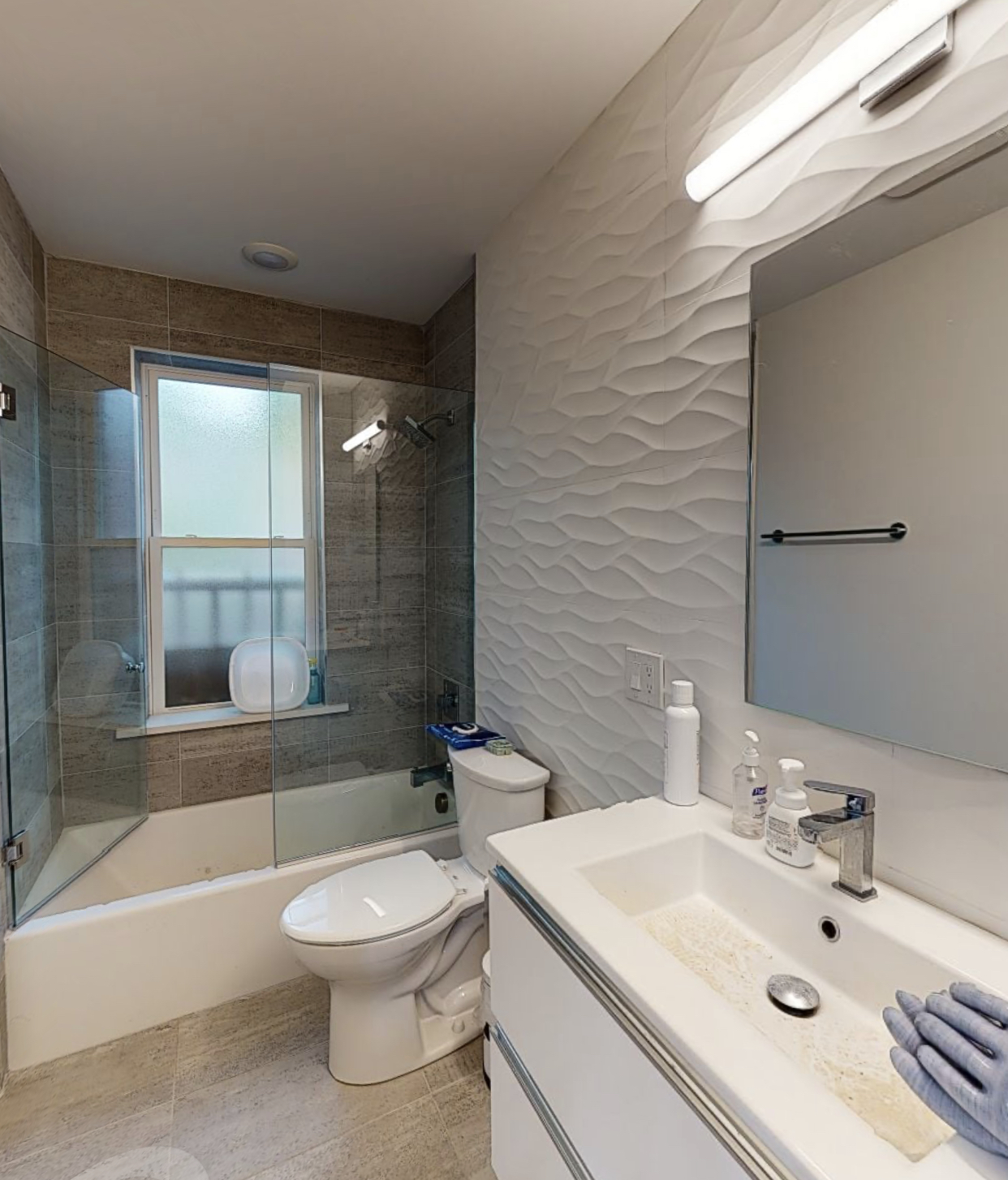 7 Strathmore Rd, Washington Square