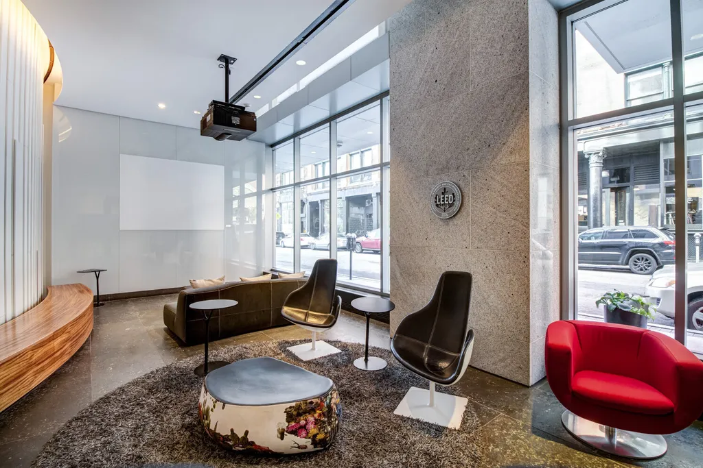 120 Kingston St, Chinatown