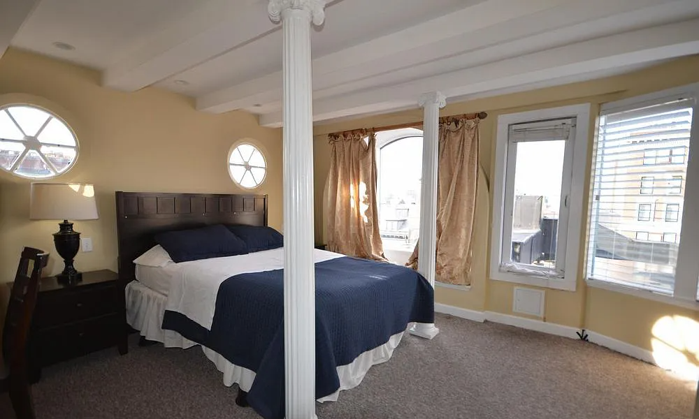 113 Beacon St, Back Bay